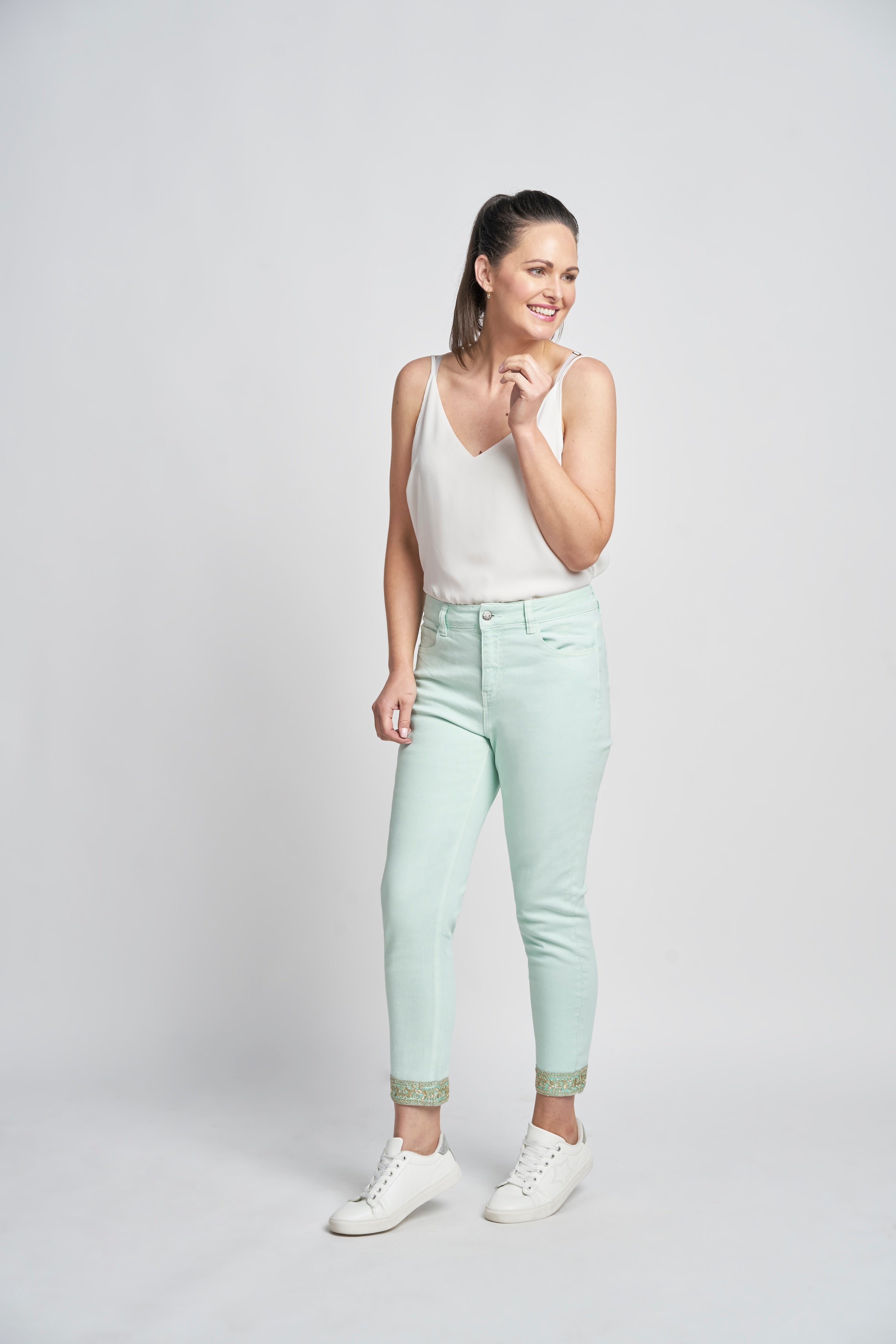 Size 16 & 18 PINNS - 581CT MINT