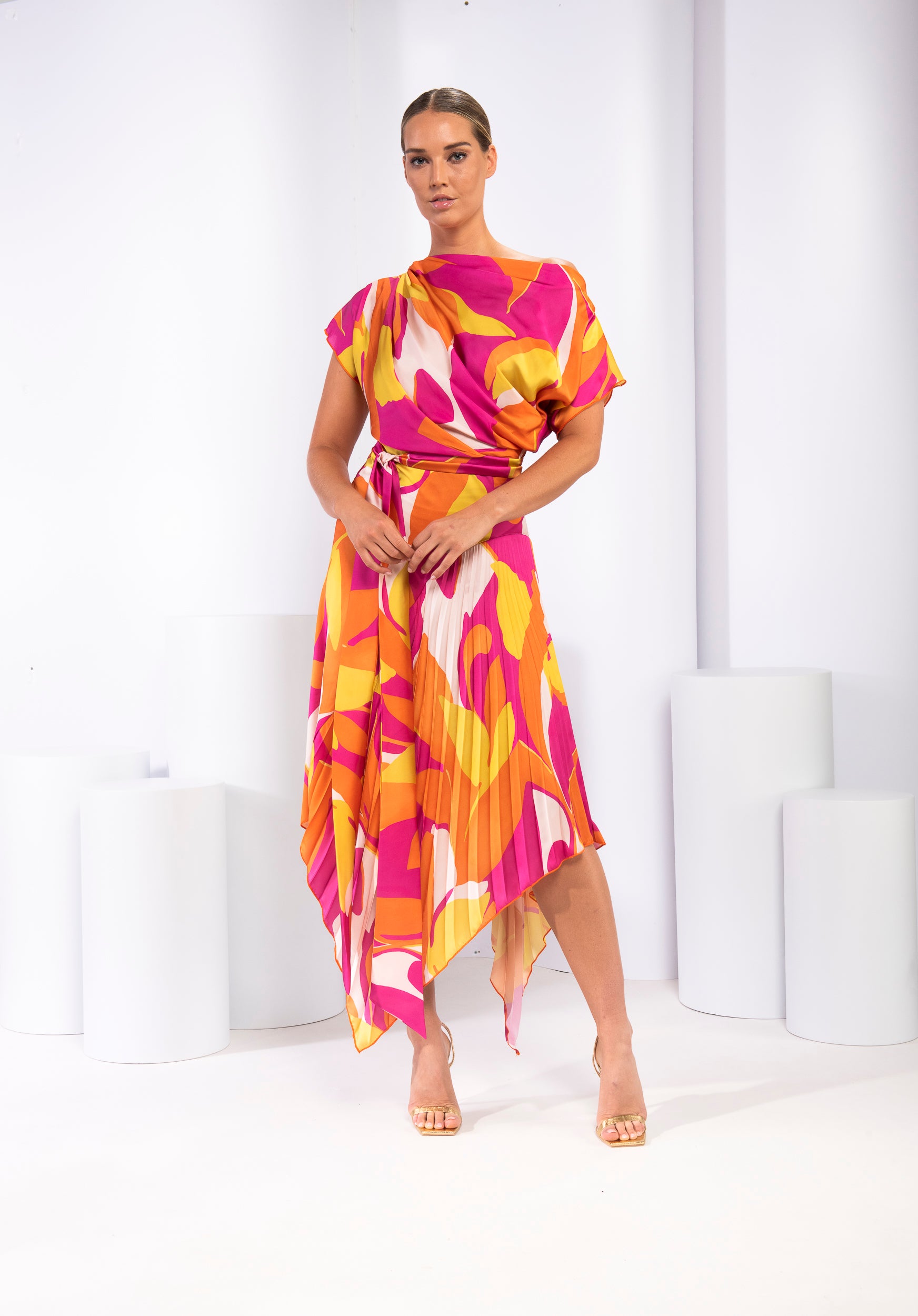 ‼️ 1 left ‼️ size 8/10 - Kevan Jon - Mila - Blue / Orange