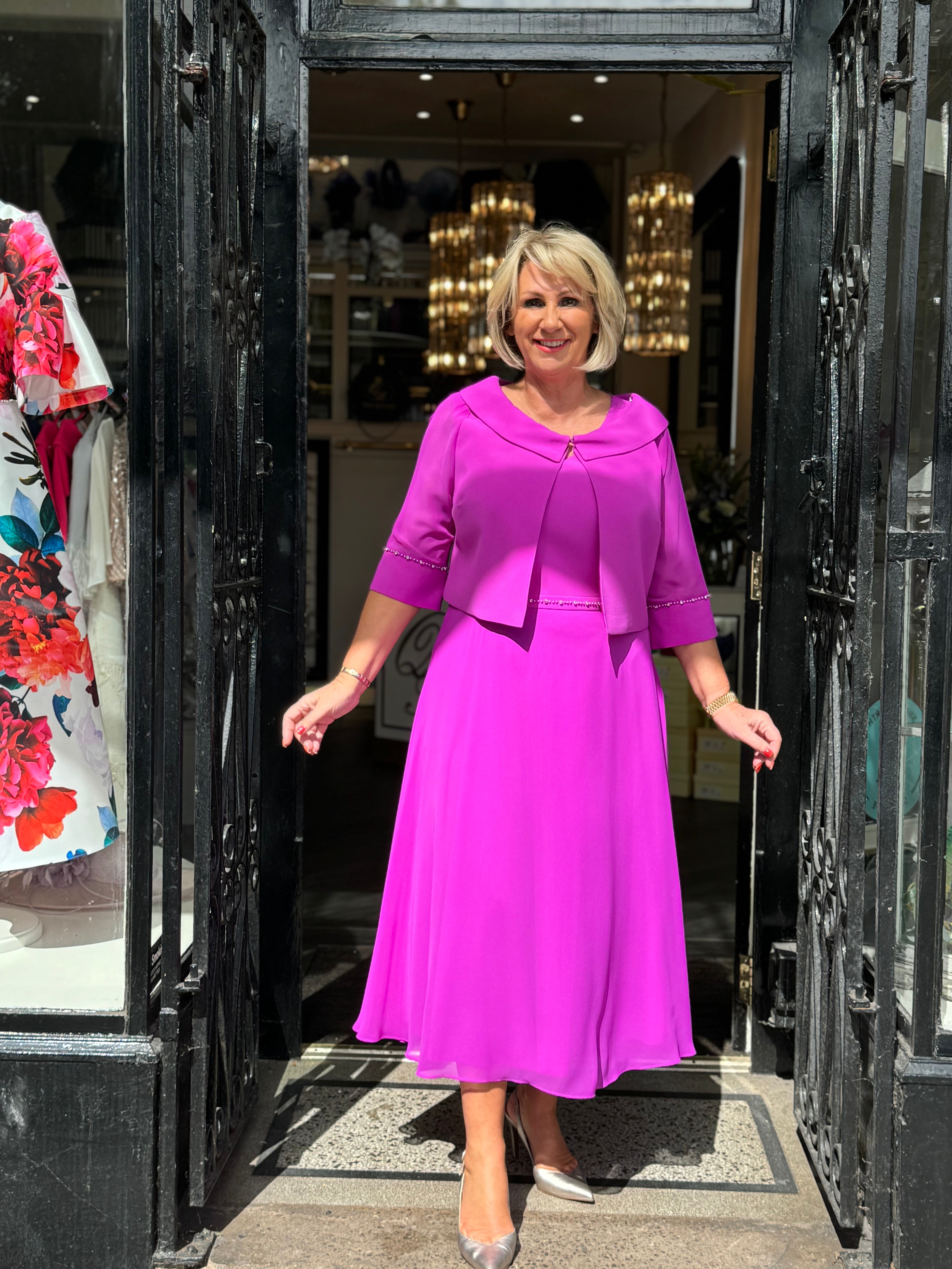 ‼️ 1 left ‼️ Size 10 Lizabella - 23SS - 7285 - 40 FUCHSIA