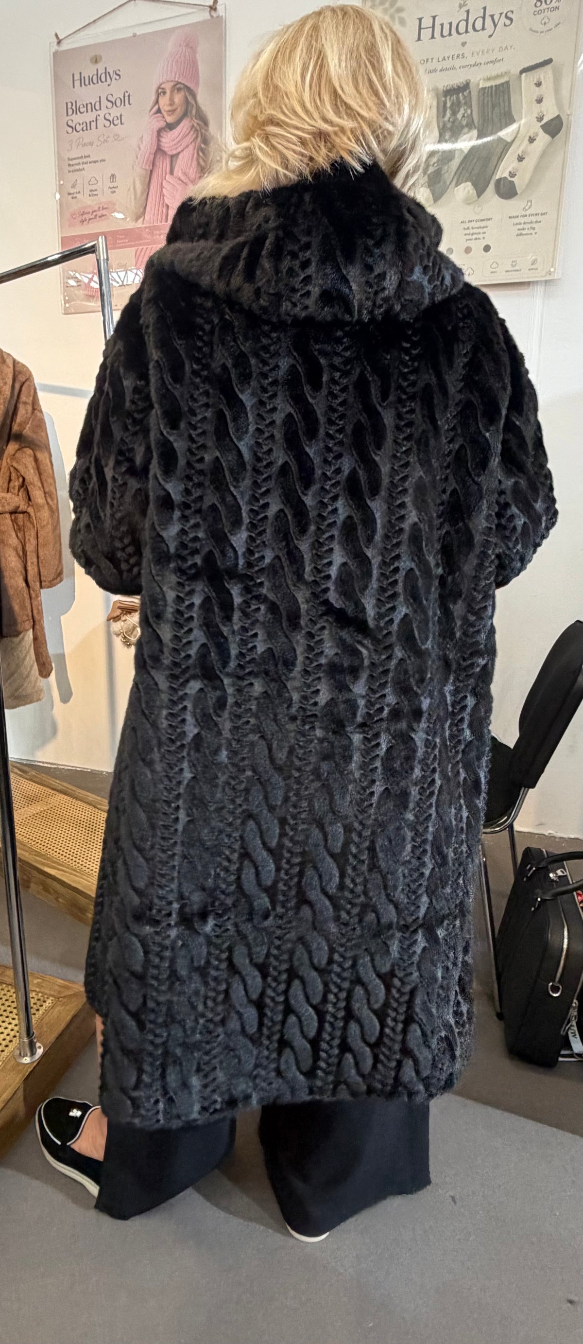 C802H Hooded Cable Fluffy Coat