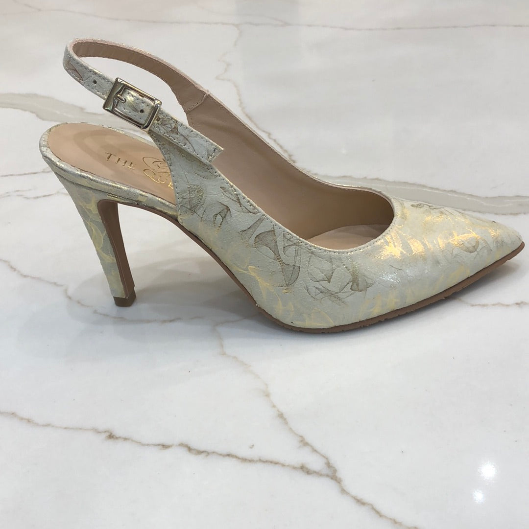 Brenda Zaro -2607 GOLD - Salinas
