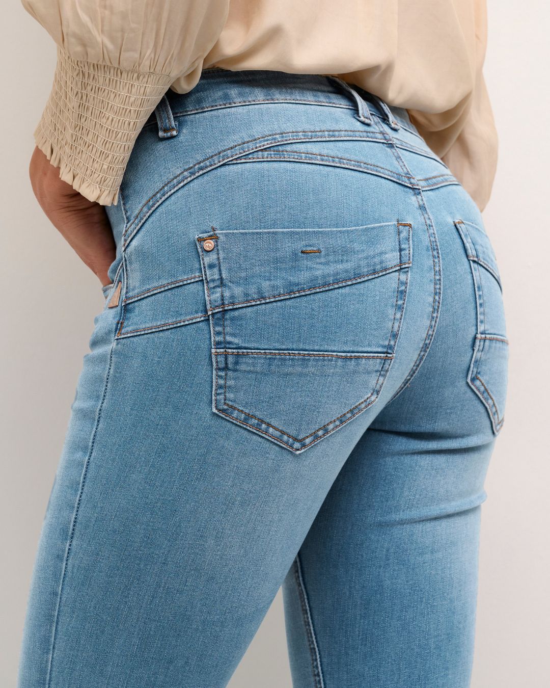 CREAM - AMALIE BOOT CUT - AUSTIN LIGHT