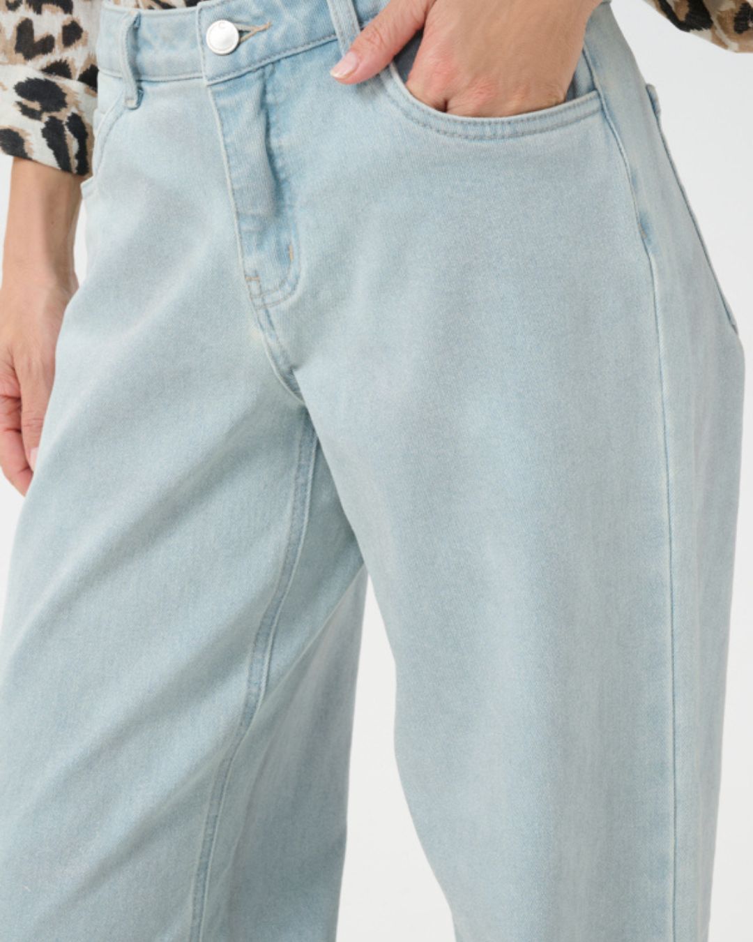 ‼️ 1 left ‼️ Sizes 10 CREAM - JOANNA JEANS - COCO FIT