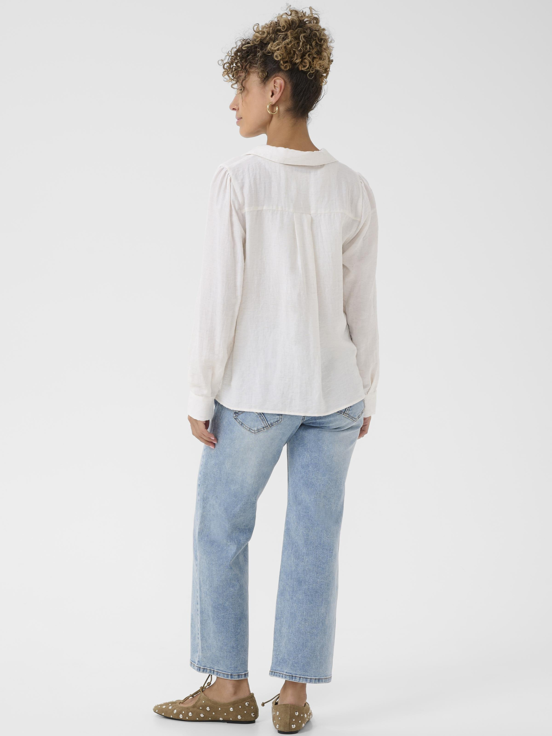 Cream Heidy Shirt women’s regular fit long sleeve shirt with hip-length cut, ideal for everyday and workwear styling.