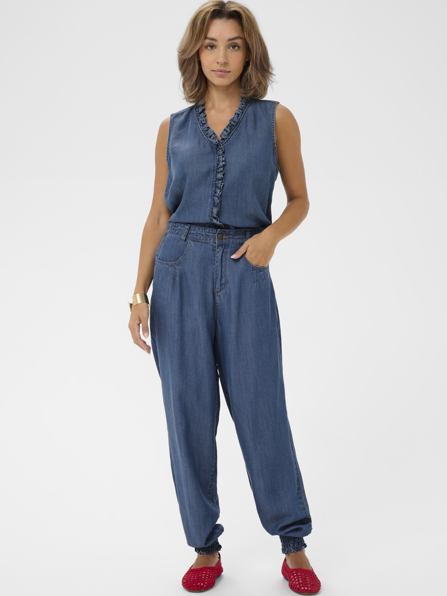 Cream Molly Harem Pant in soft lyocell with relaxed fit and elasticated cuffed ankle.