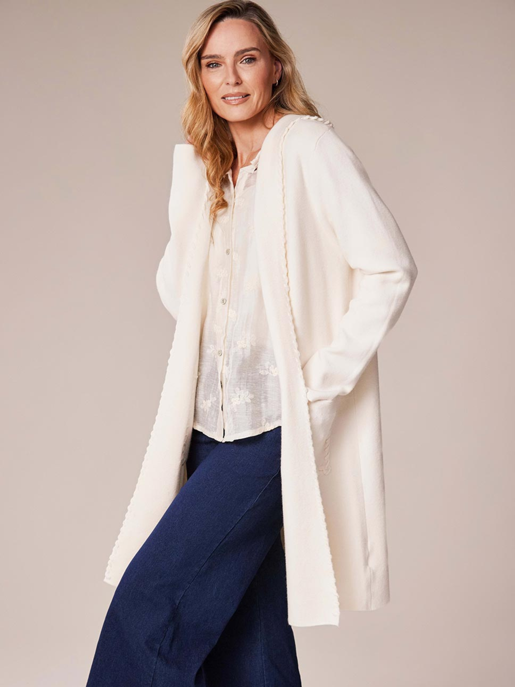 Deck By Decollage 6019 women’s longline open-front cardigan with full-length sleeves in a soft knit.