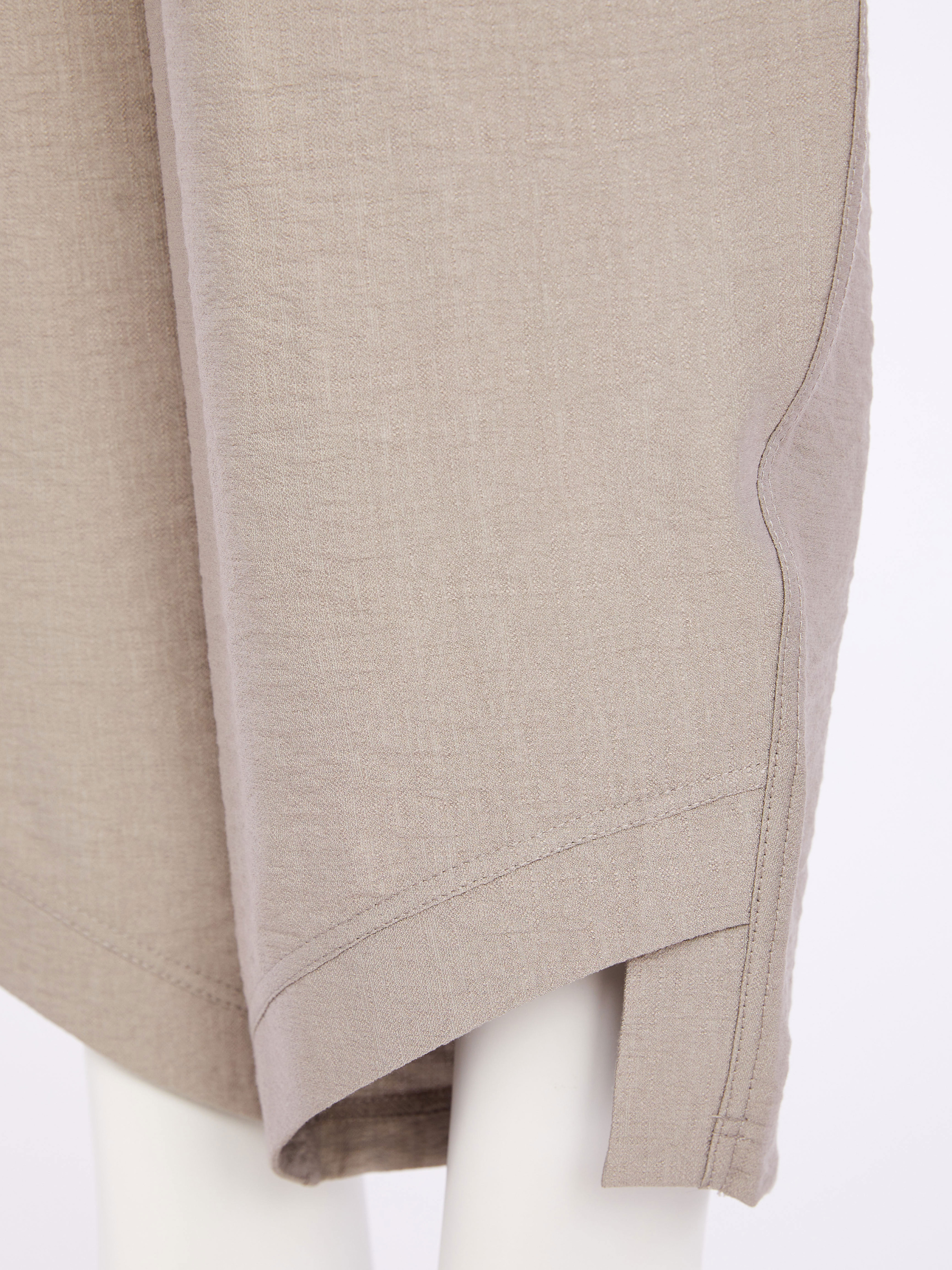 Naya NAS26 158 Curved Hem Trousers featuring elasticated waist, relaxed leg shape and curved split hem in a soft rayon-blend fabric.