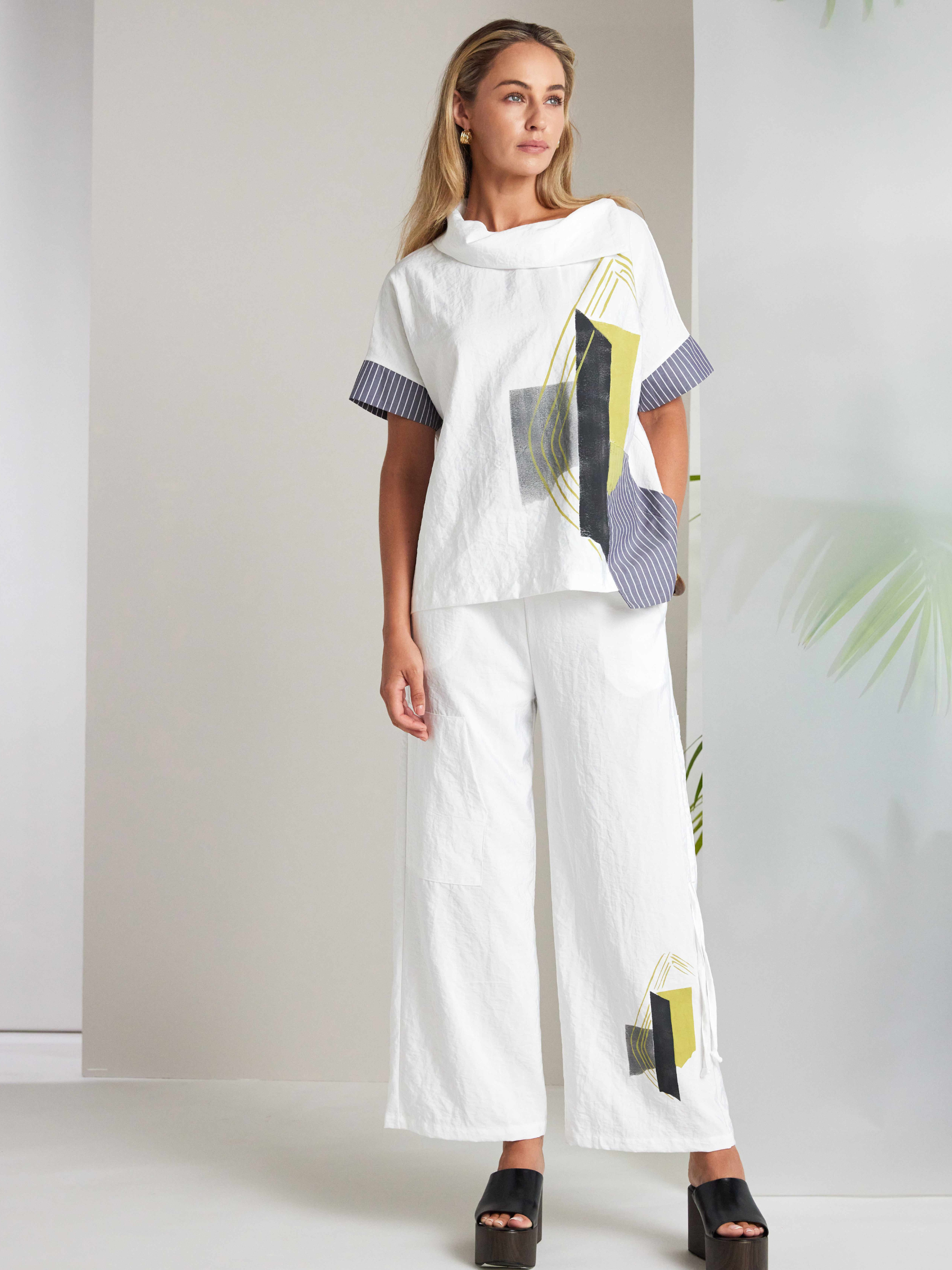 Naya NAS26 267 placement print collar top with modern graphic design and relaxed fit.