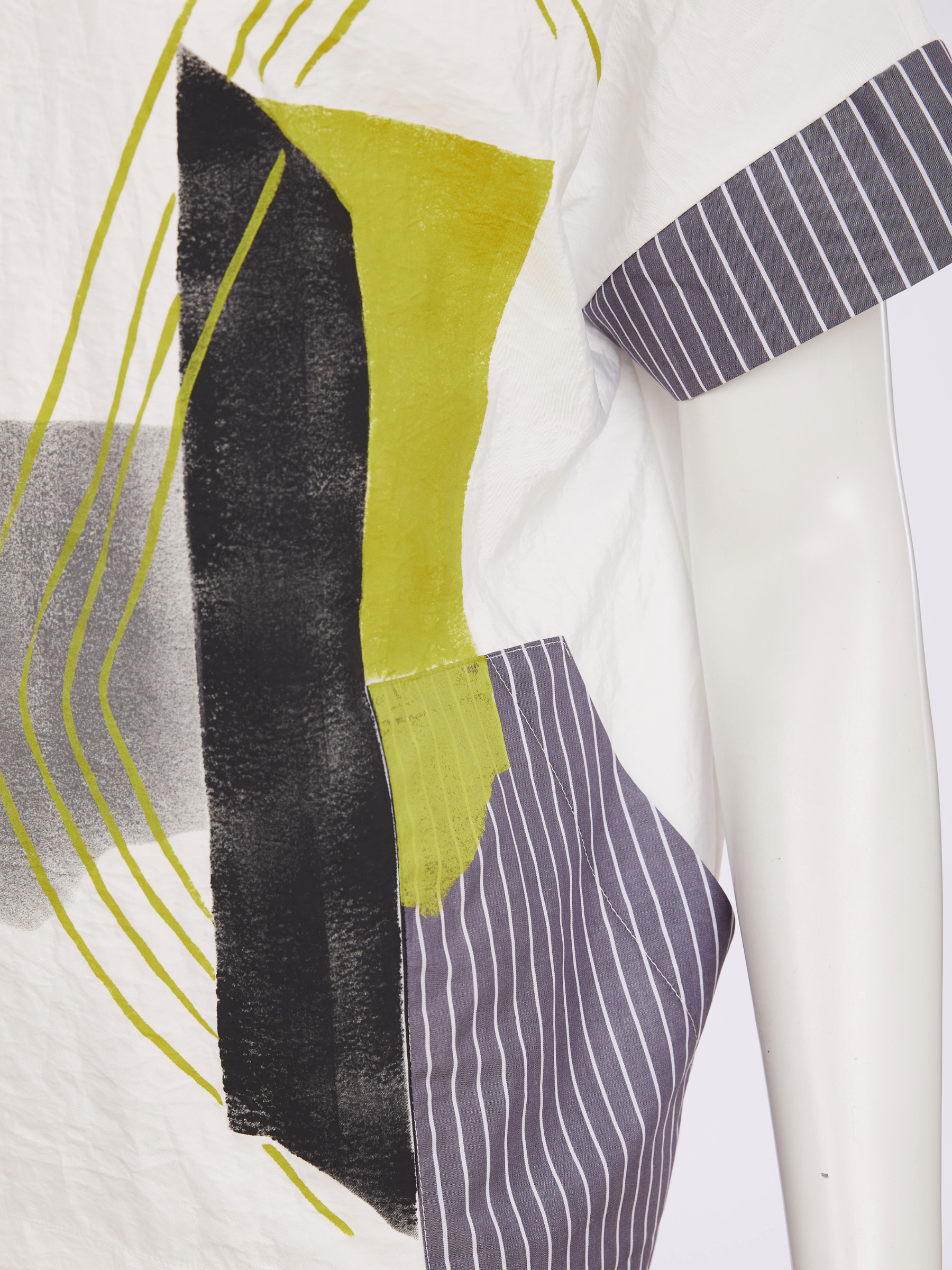 Naya NAS26 267 placement print collar top with modern graphic design and relaxed fit.