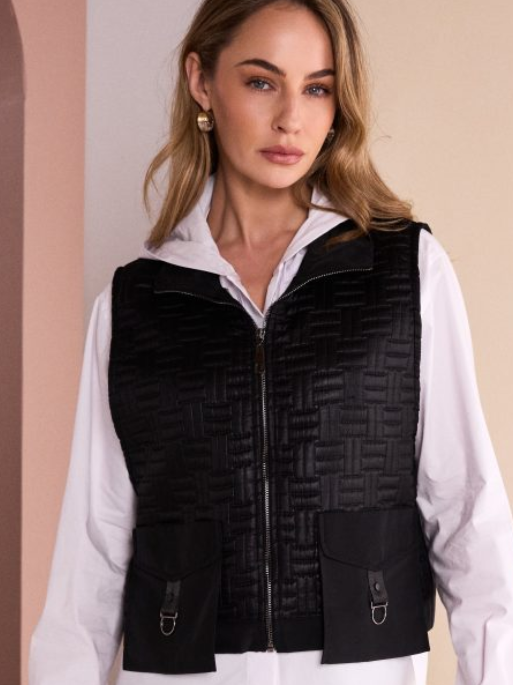 Naya NAW26 179 Quilted Waistcoat with front zip fastening, sleeveless design and flap pocket detail