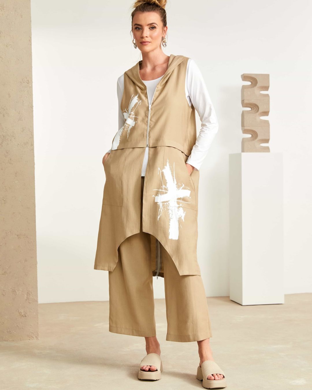 ‼️ 1 left ‼️ Size 8 NAYA - NAS25 243 Fudge Beige Pull Up Trouser