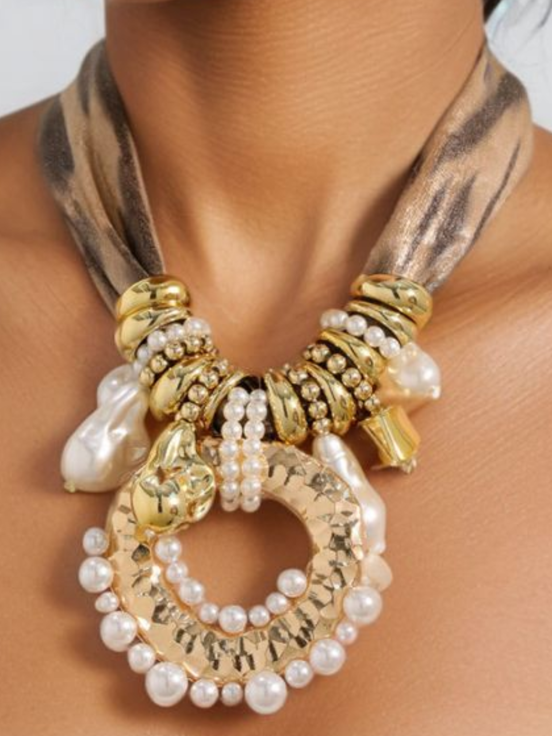 PCHA NEF608 Chunky Medallion Scarf Necklace with scarf-style band, medallion centre and mixed bead detail