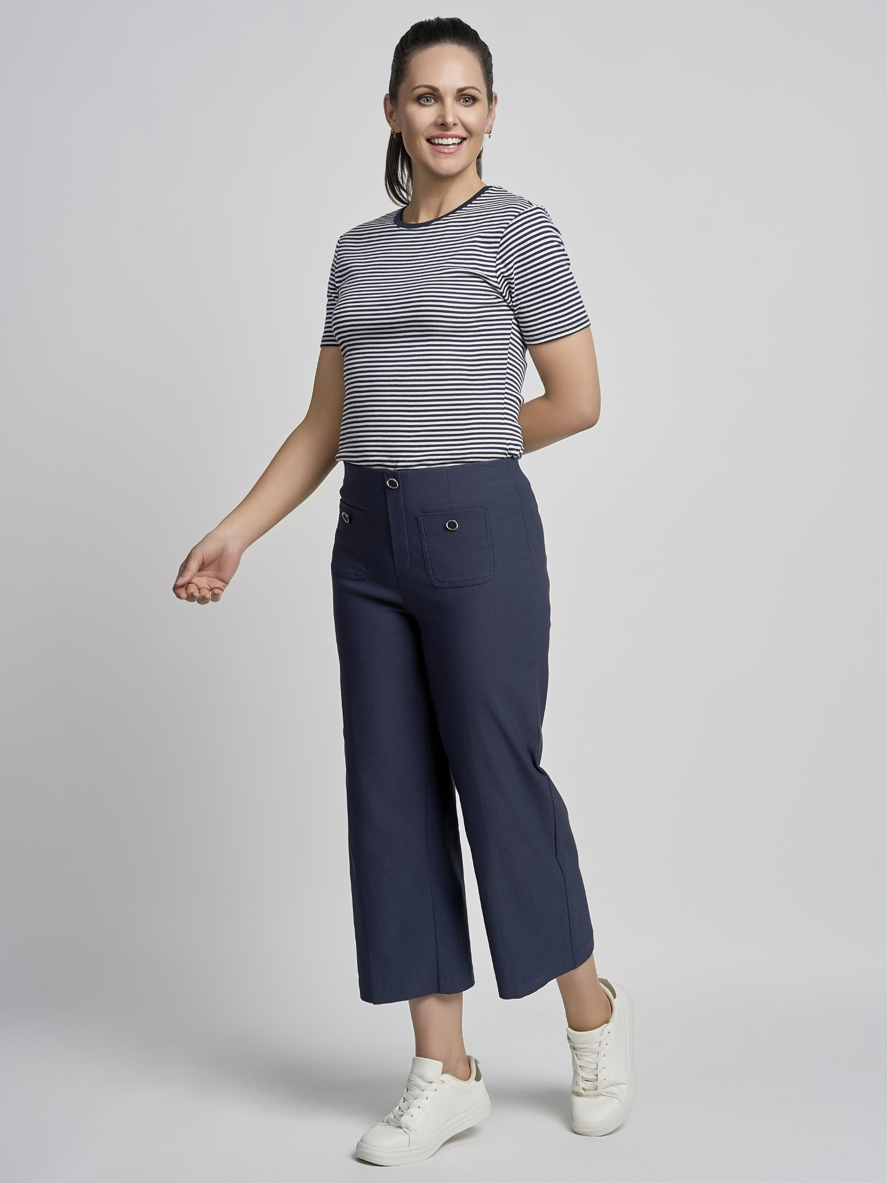 PINNS - 638C NAVY women’s wide leg culotte with button feature and cropped silhouette.