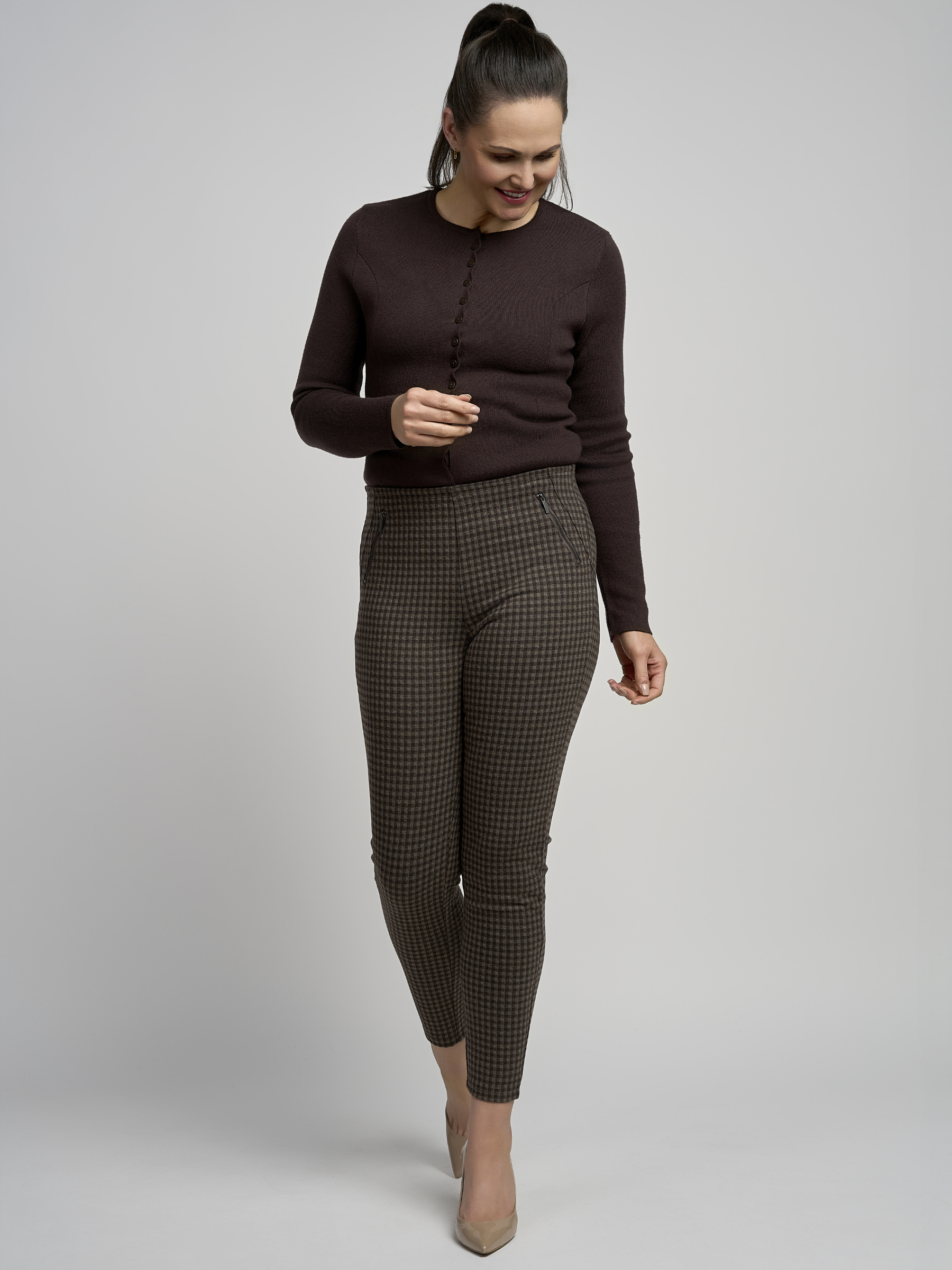 PINNS 420T/S Ponte Pull Up Legging with a flattering slim fit and comfortable stretch finish.