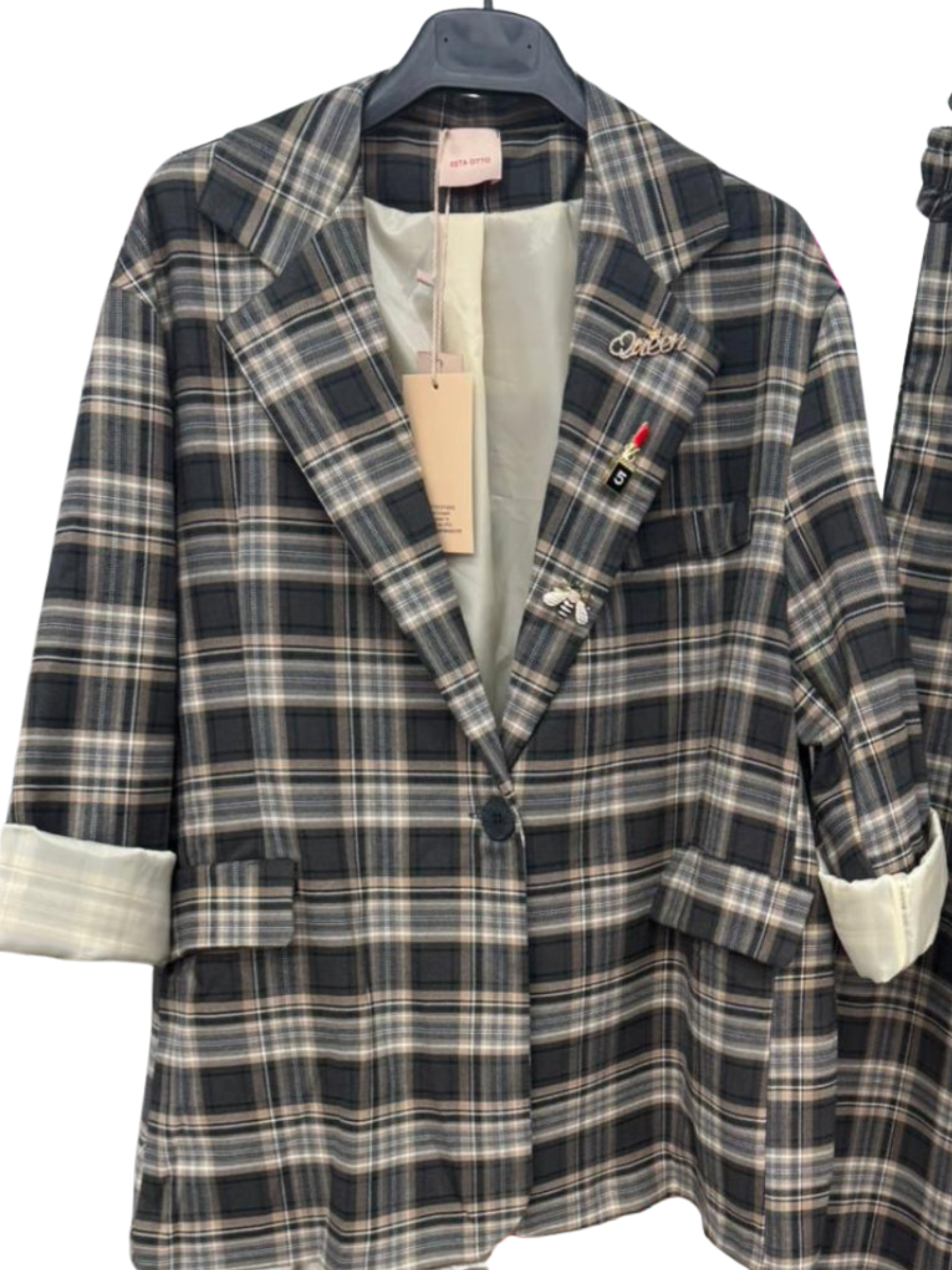 QBAW25 MC Otto checked blazer with single-breasted design and rolled sleeves-women’s versatile tailored jacket for smart-casual and evening outfits.