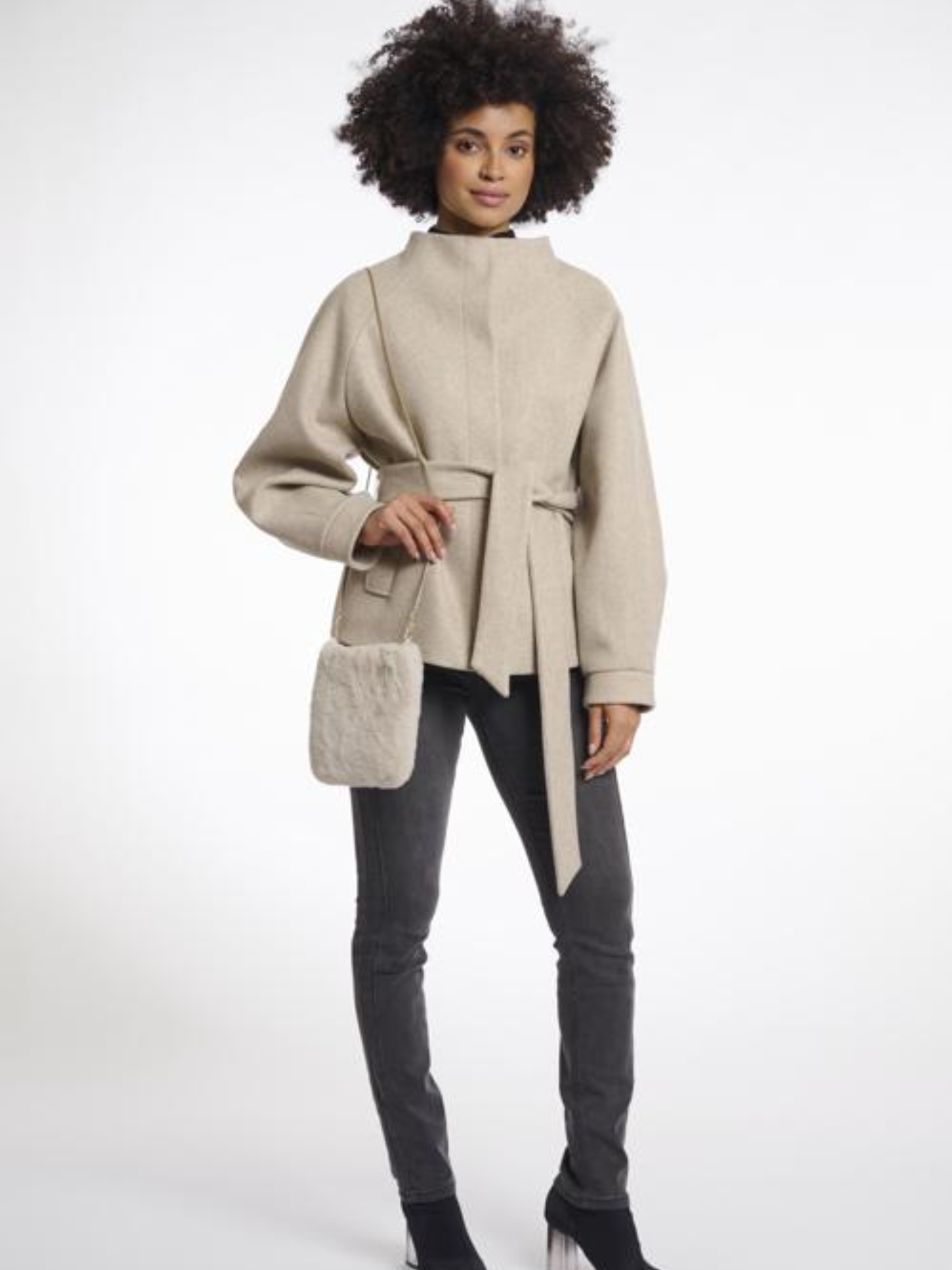 Women’s birch faux fur crossbody bag with slim chain strap – soft plush evening bag perfect for winter outfits and chic day-to-night styling.