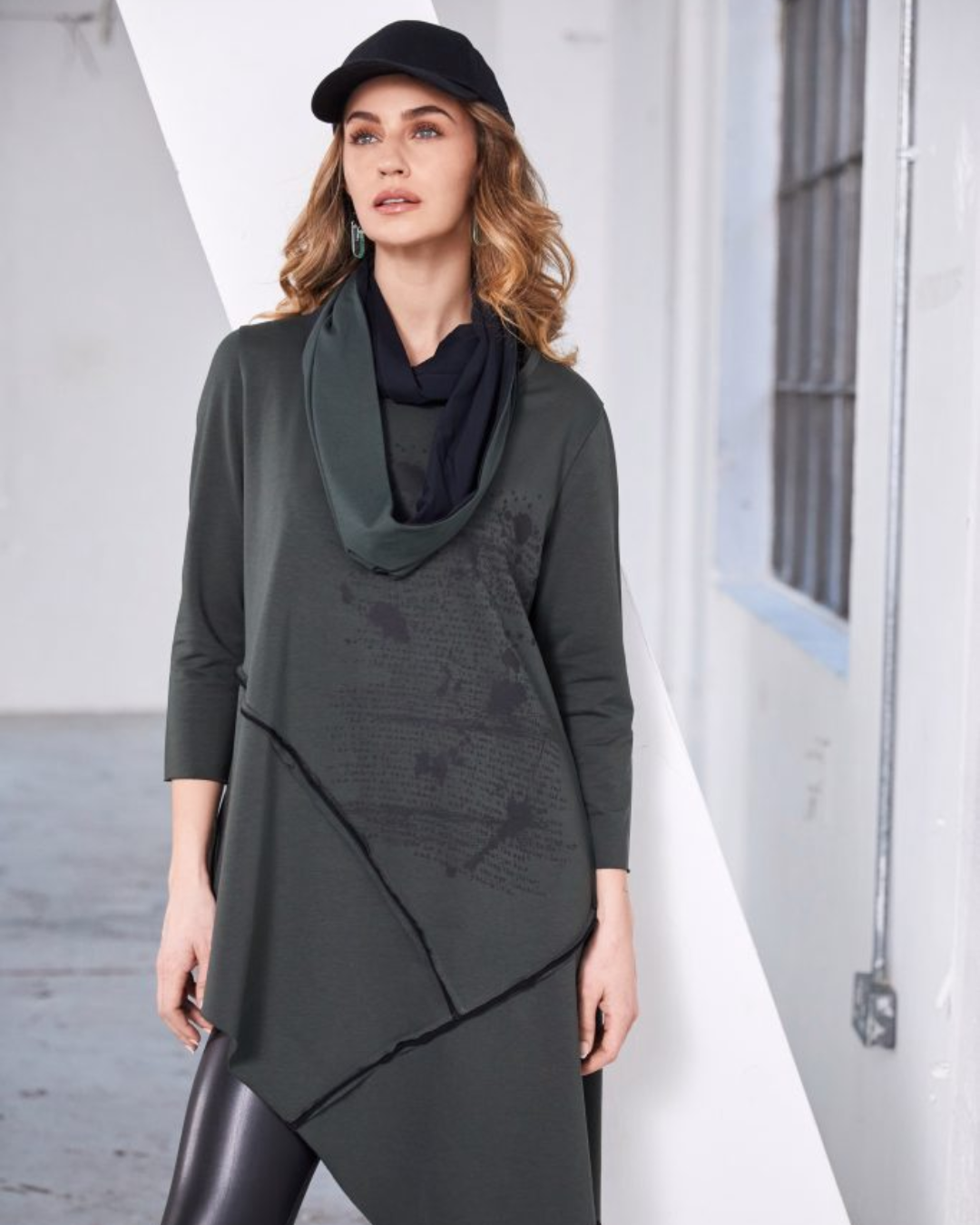 NAYA - NAW25 147 Top with Dipped Hem