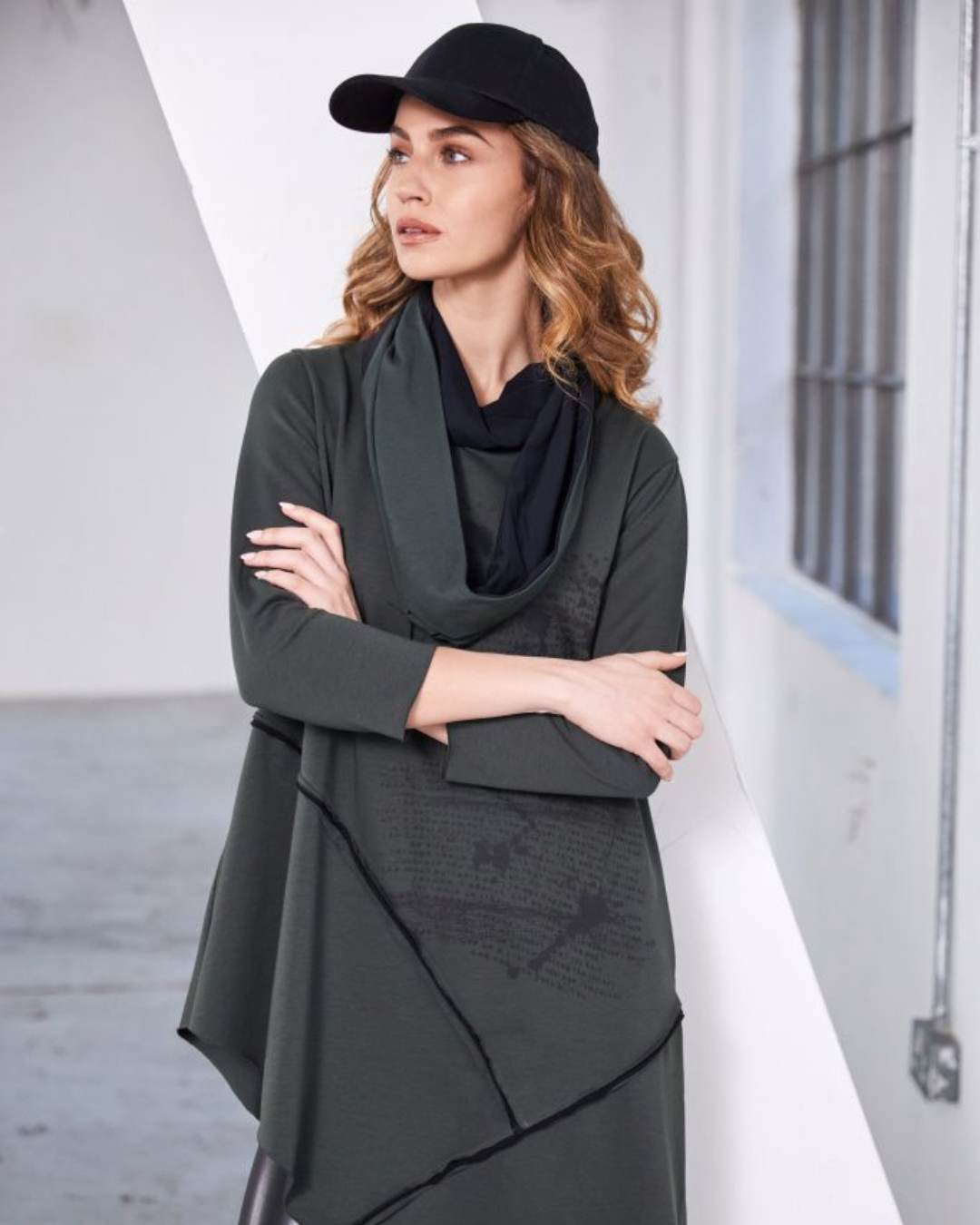 NAYA - NAW25 147 Top with Dipped Hem