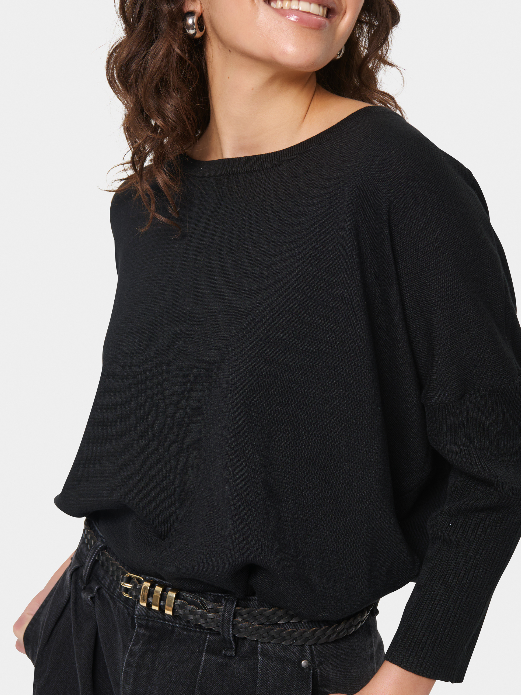 Saint Tropez A2561 Milla R-Neck Pullover with round neckline, casual fit and relaxed sleeves