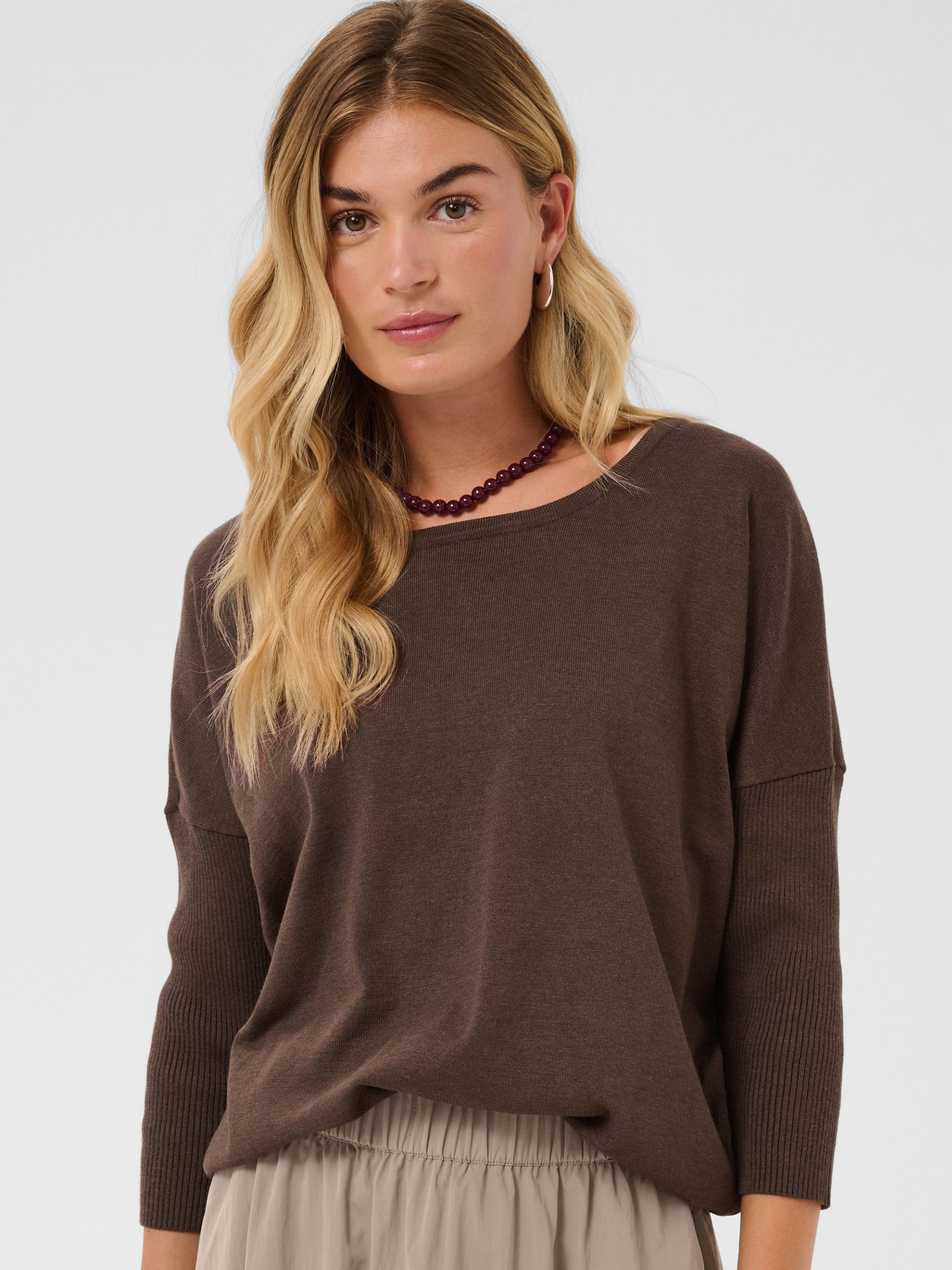 Saint Tropez A2561, Milla R-Neck Pullover