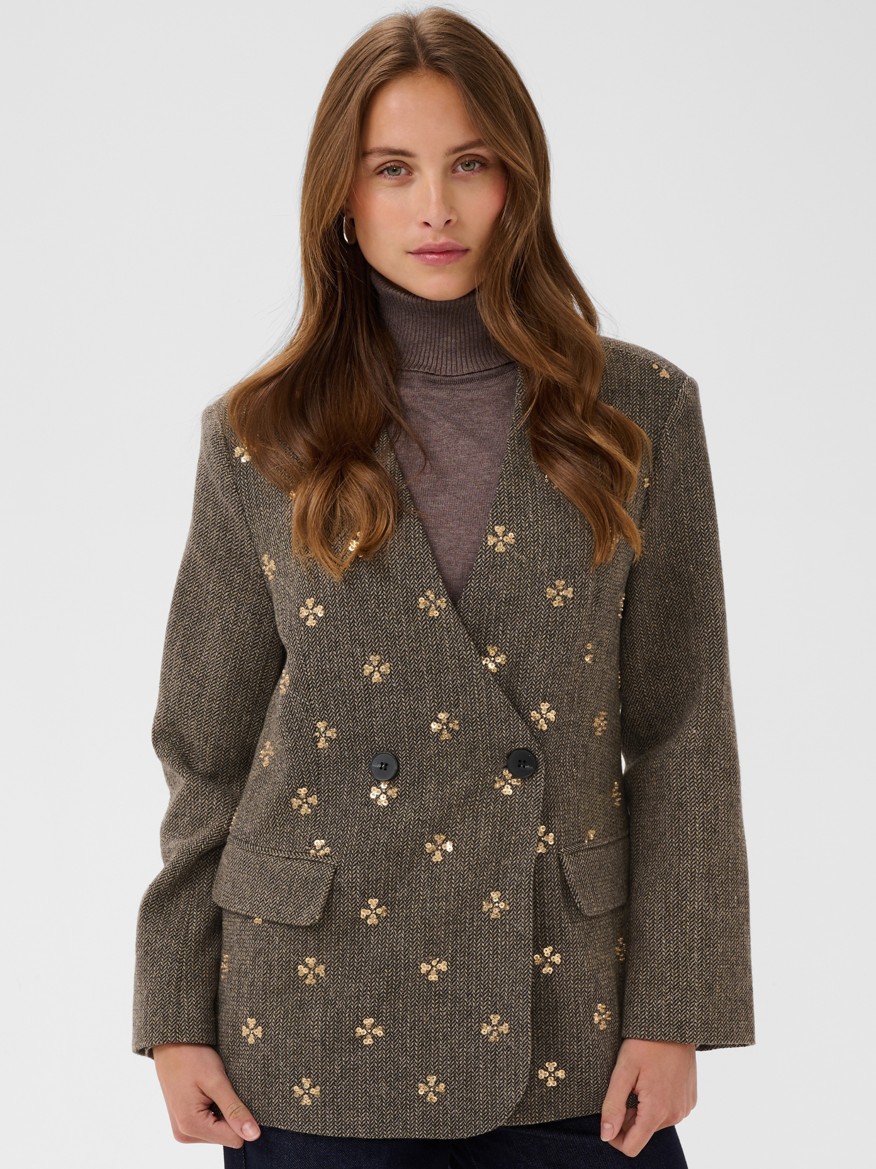Saint Tropez Terenciana Blazer with double-breasted front, floral embellishment, flap pockets and loose fit