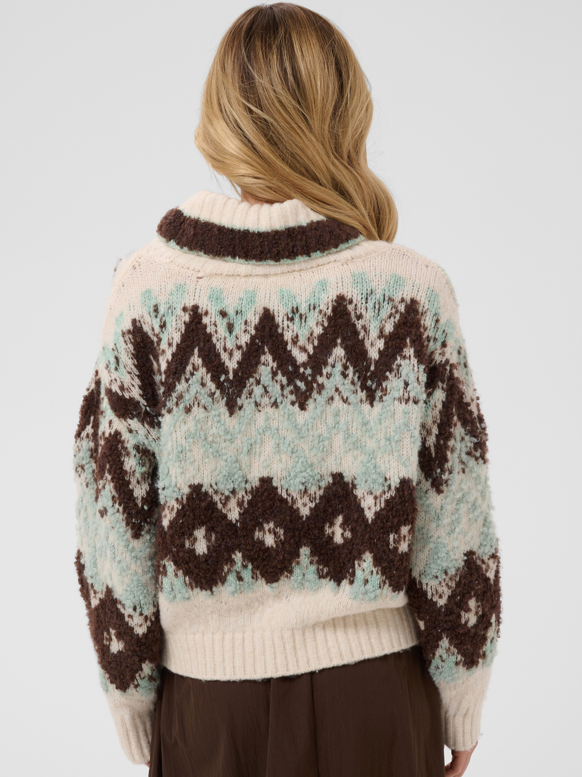 Saint Tropez Tuska Pullover with high neckline, patterned knit design, long sleeves and loose fit