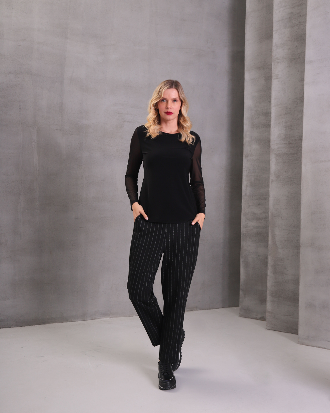 INCO - 4329 Mesh Sleeve Top