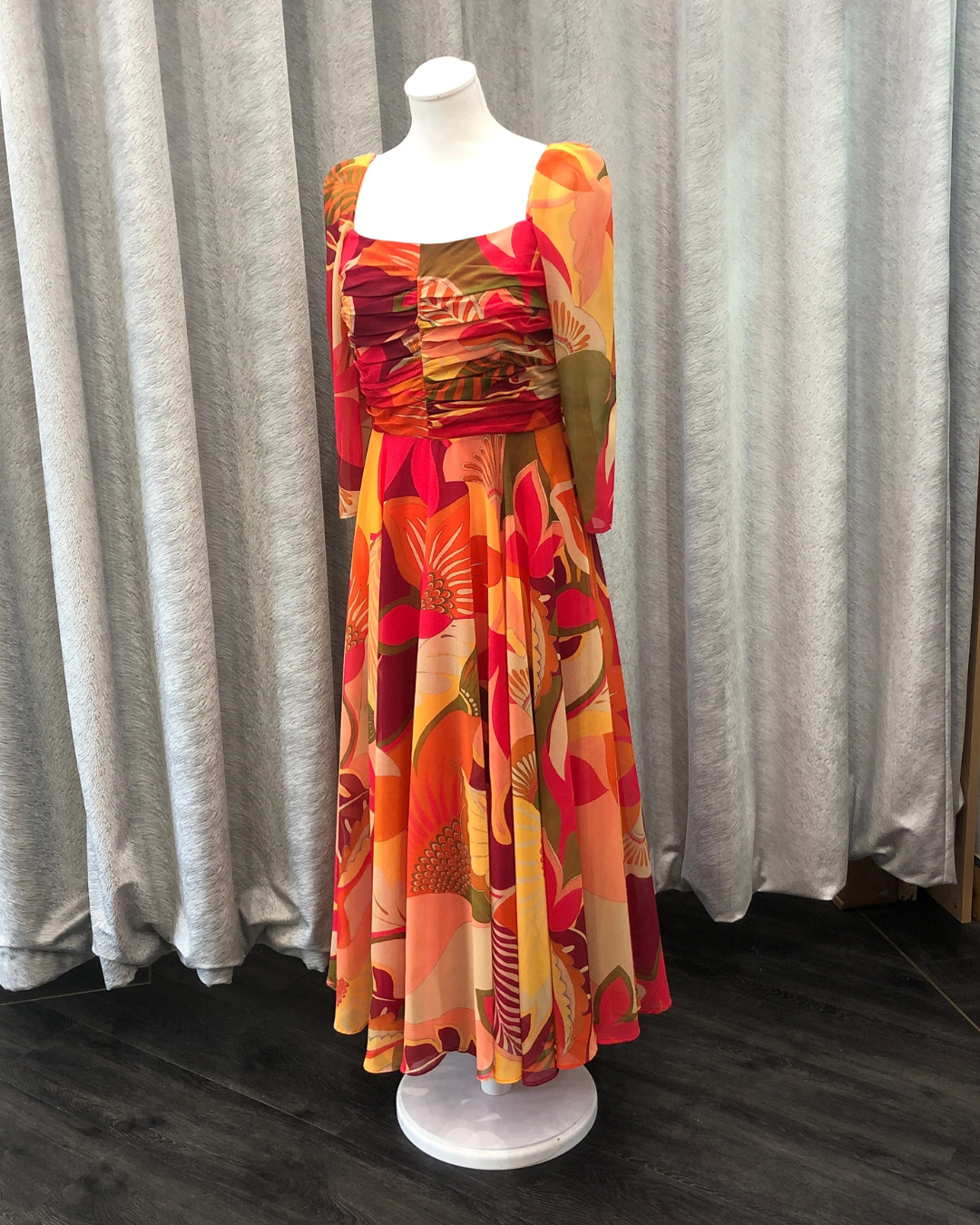 ‼️ 1 left ‼️ Size 12 Carla Ruiz - 51631 - GATHERED DRESS