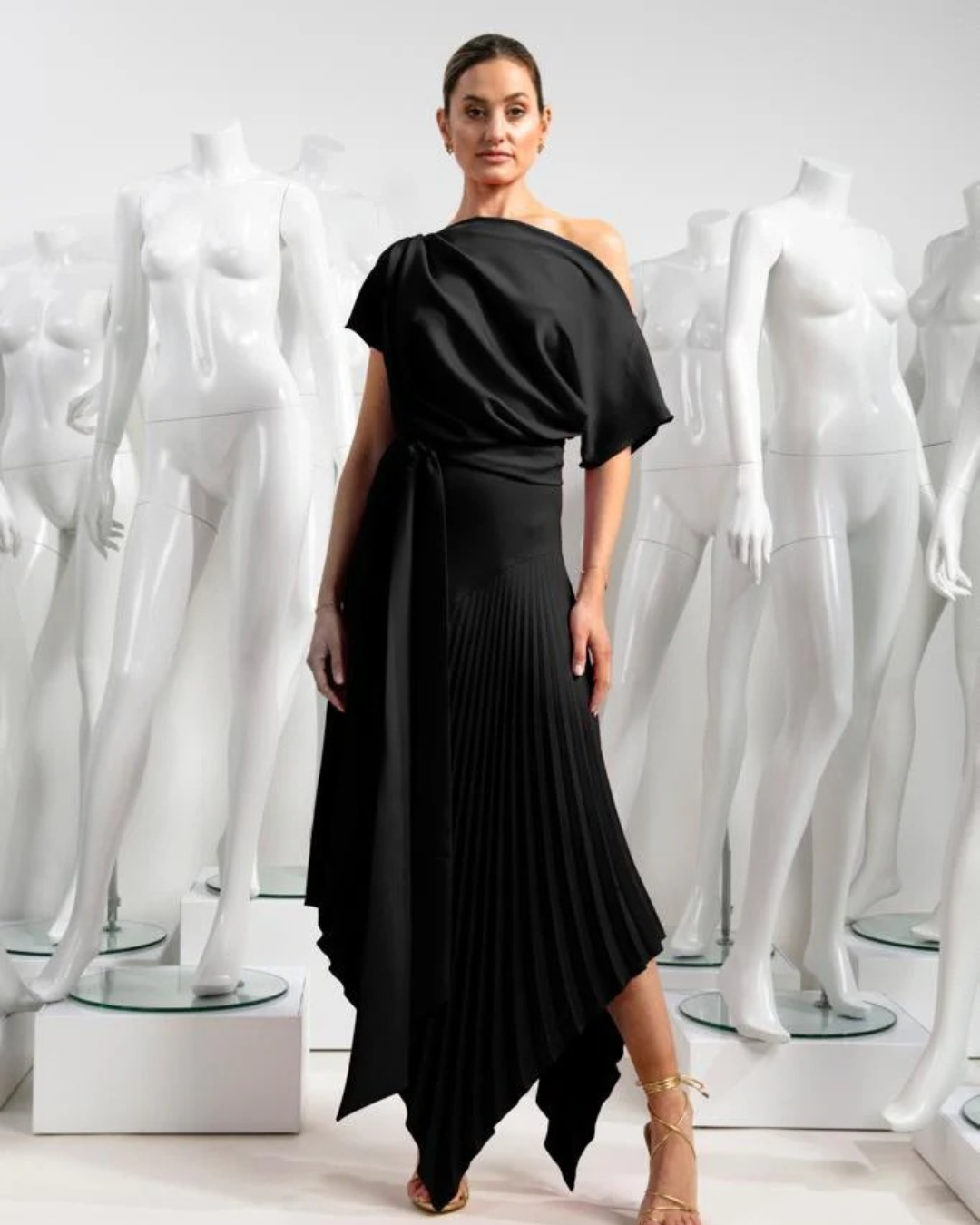 Kevan Jon - Mila Pleat Knee - Black