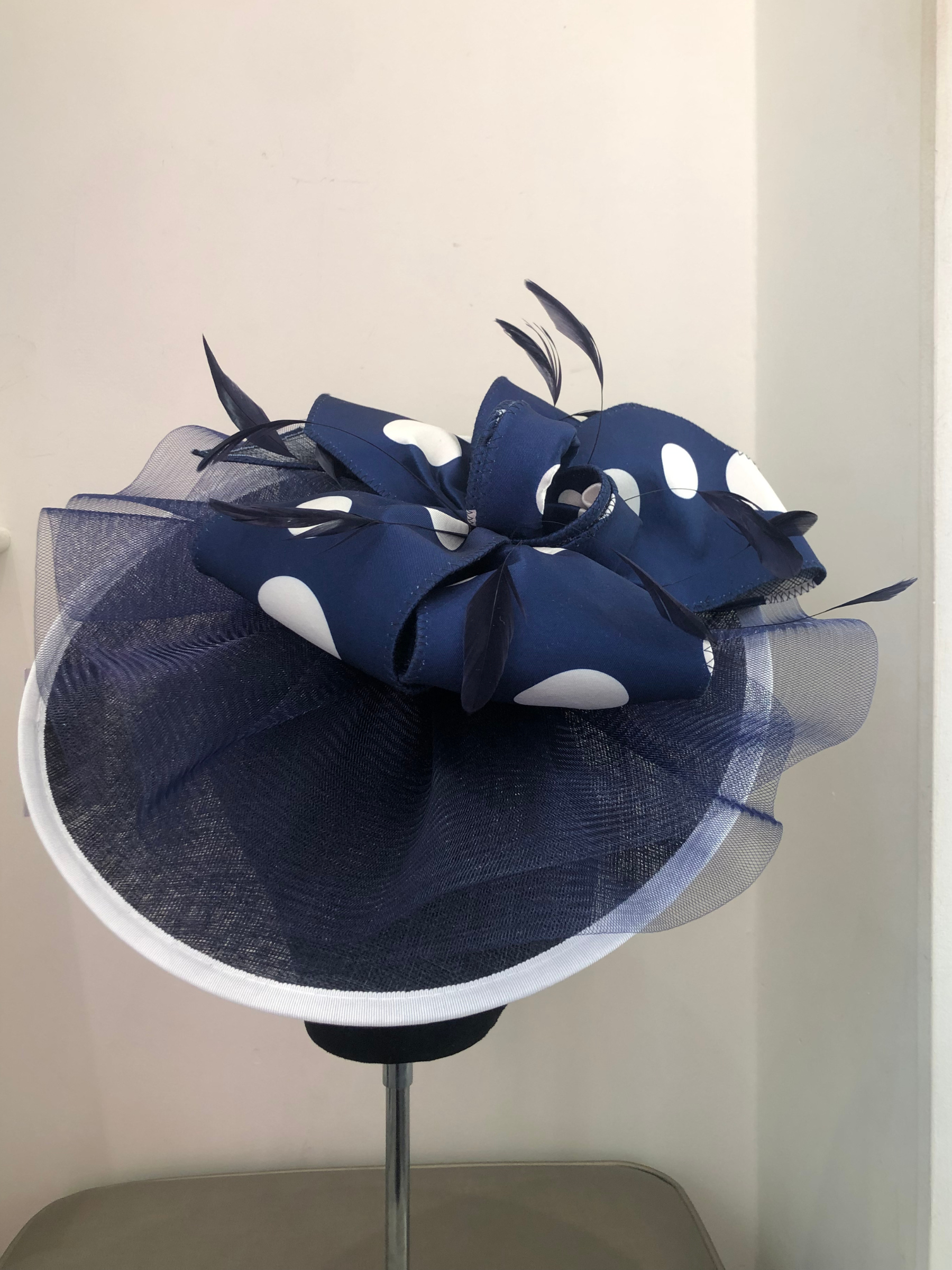 Snoxell & Gwyther Gabriela 840 NAVY SPOT