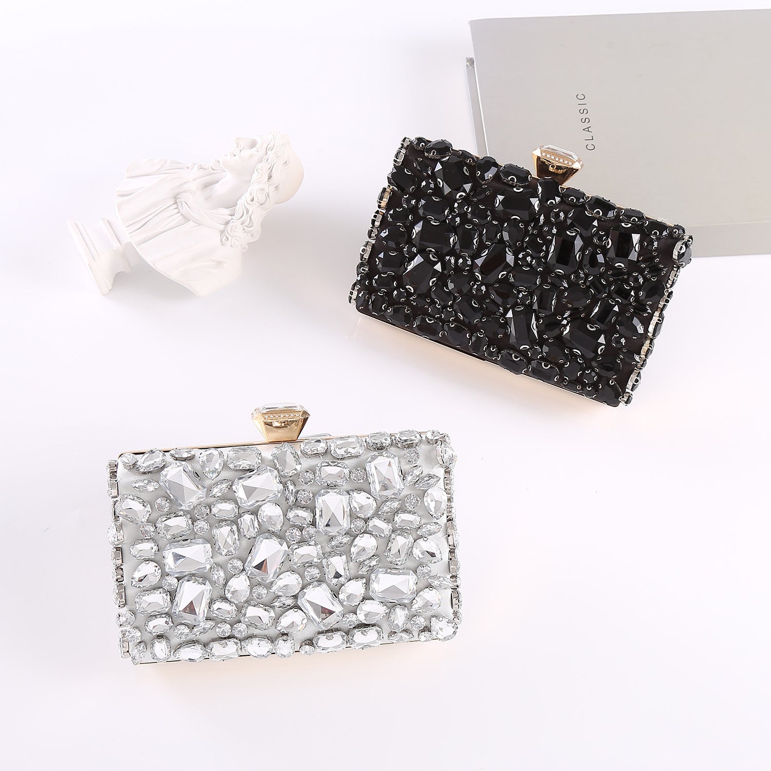 ‼️ 1 left ‼️ PCHA - 0831 CRYSTAL CLUTCH
