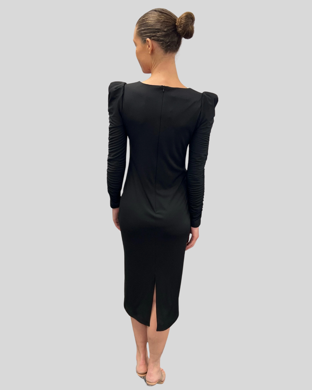 ‼️ 1 left ‼️ size 10 Carla Ruiz - 50098 - BLACK RUCHED DRESS