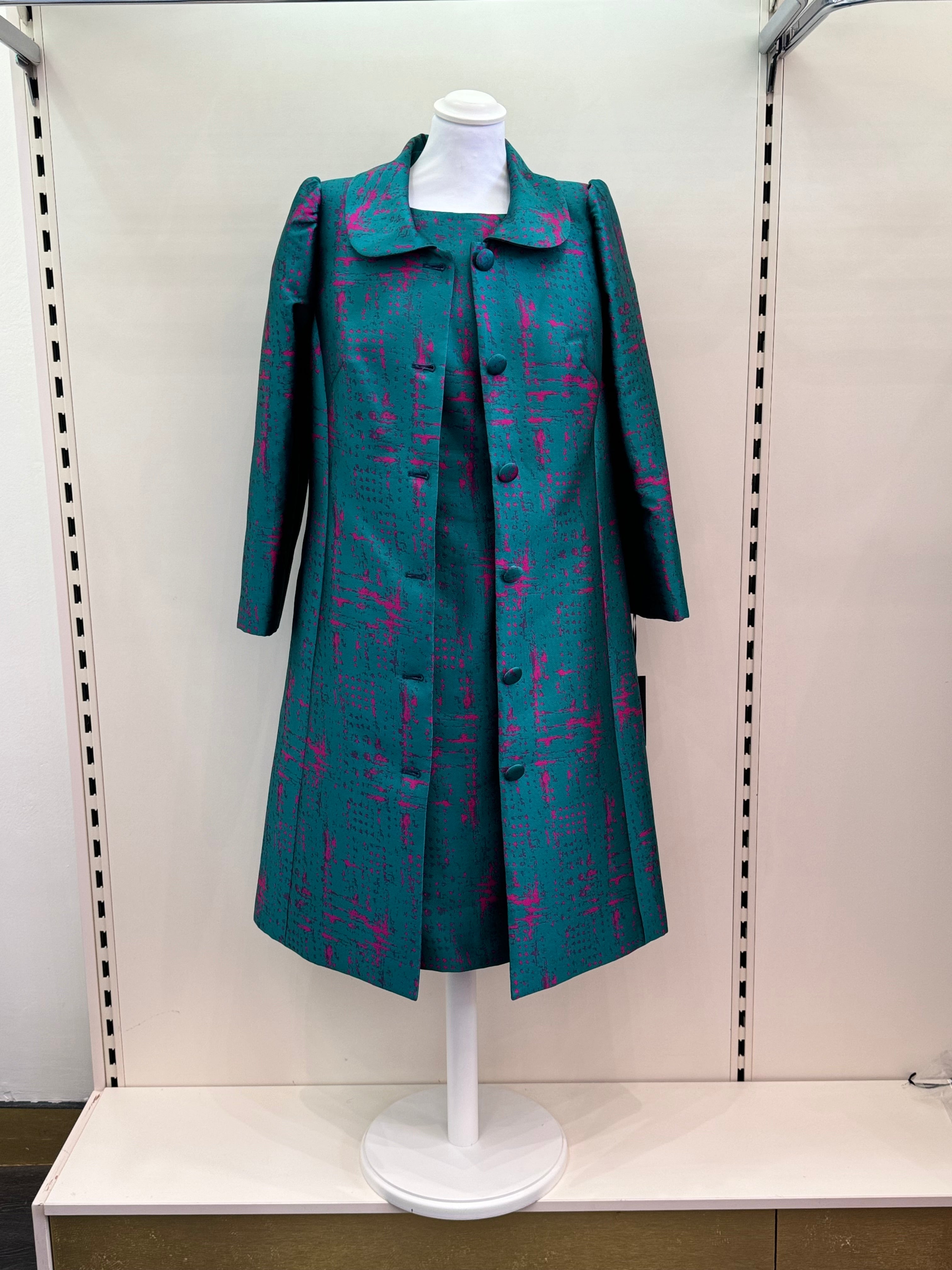 ‼️ 1 left ‼️ Size 12 Veni Infantino (QBC)992012B - JADE/MAGENTA PRINT