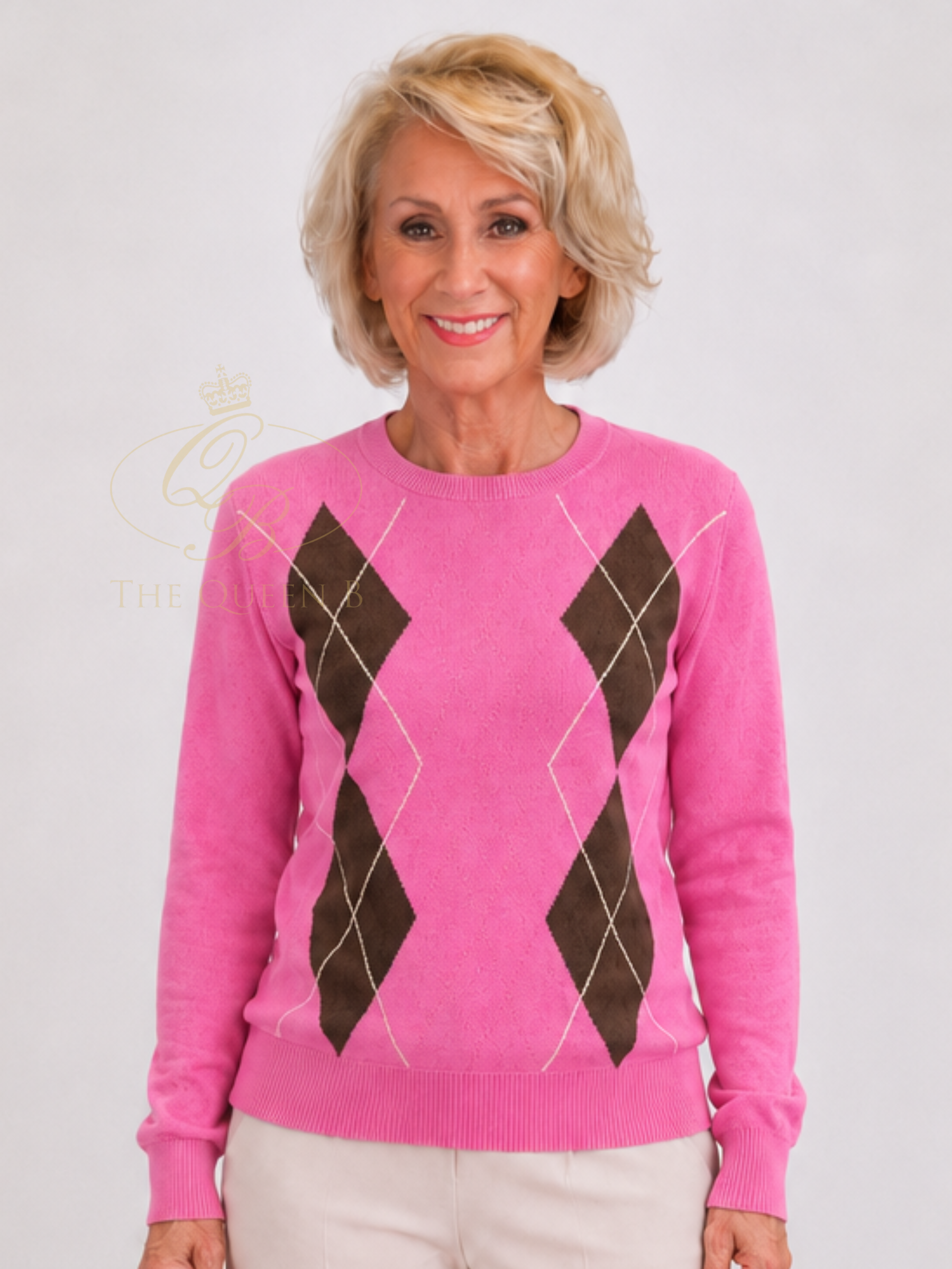 Alice Collins 037A041 Sloane Pullover with round neckline, long sleeves and argyle-inspired diamond detail