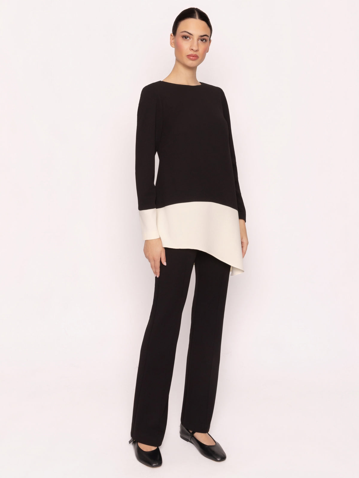 Arggido 21070 Blouse & Trouser Outfit Set with asymmetric contrast blouse and coordinating straight leg trousers.