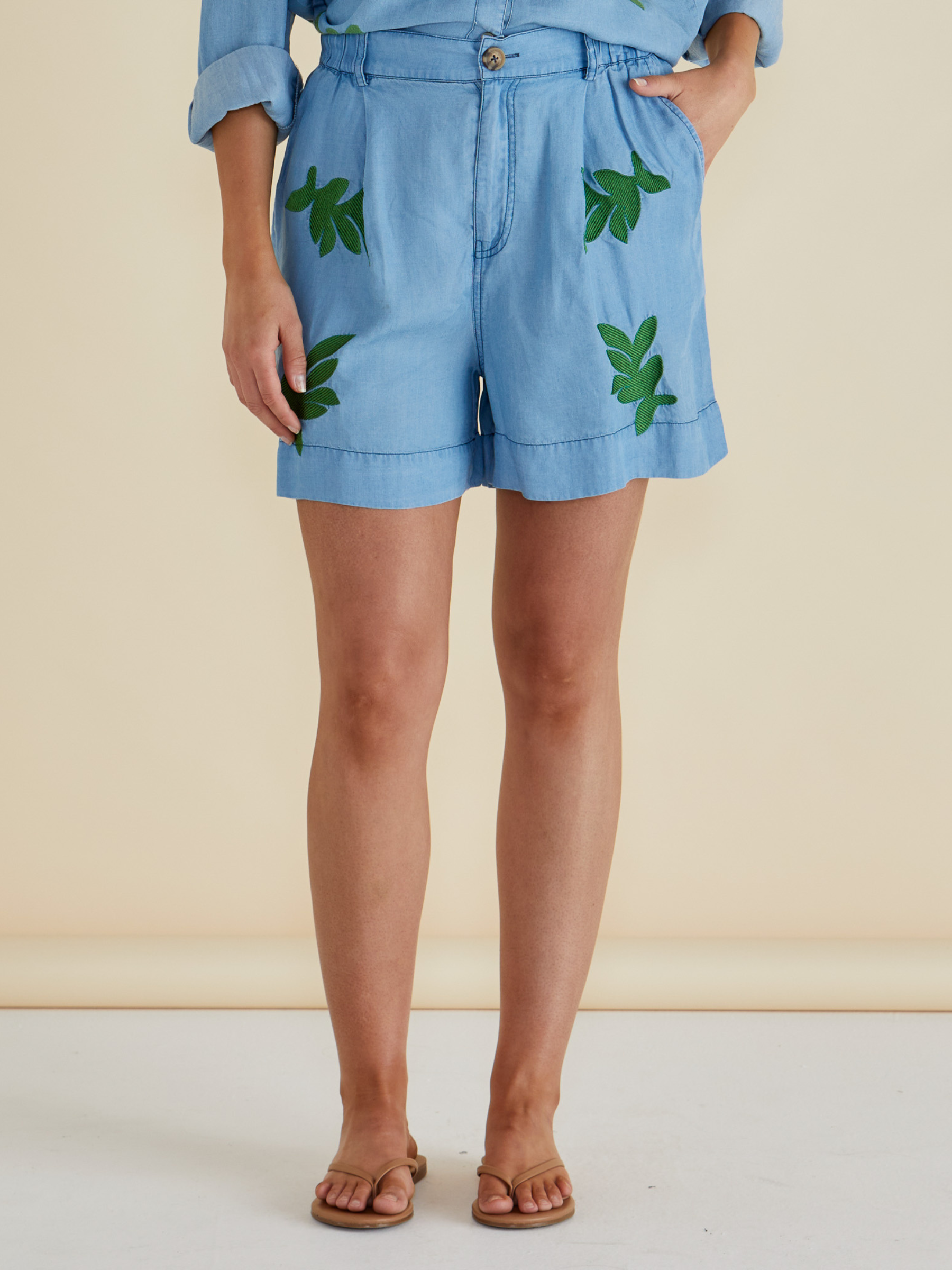 Betty Daria Lyocell Shorts with structured waistband, embroidered leaf detailing and relaxed mid-thigh silhouette.