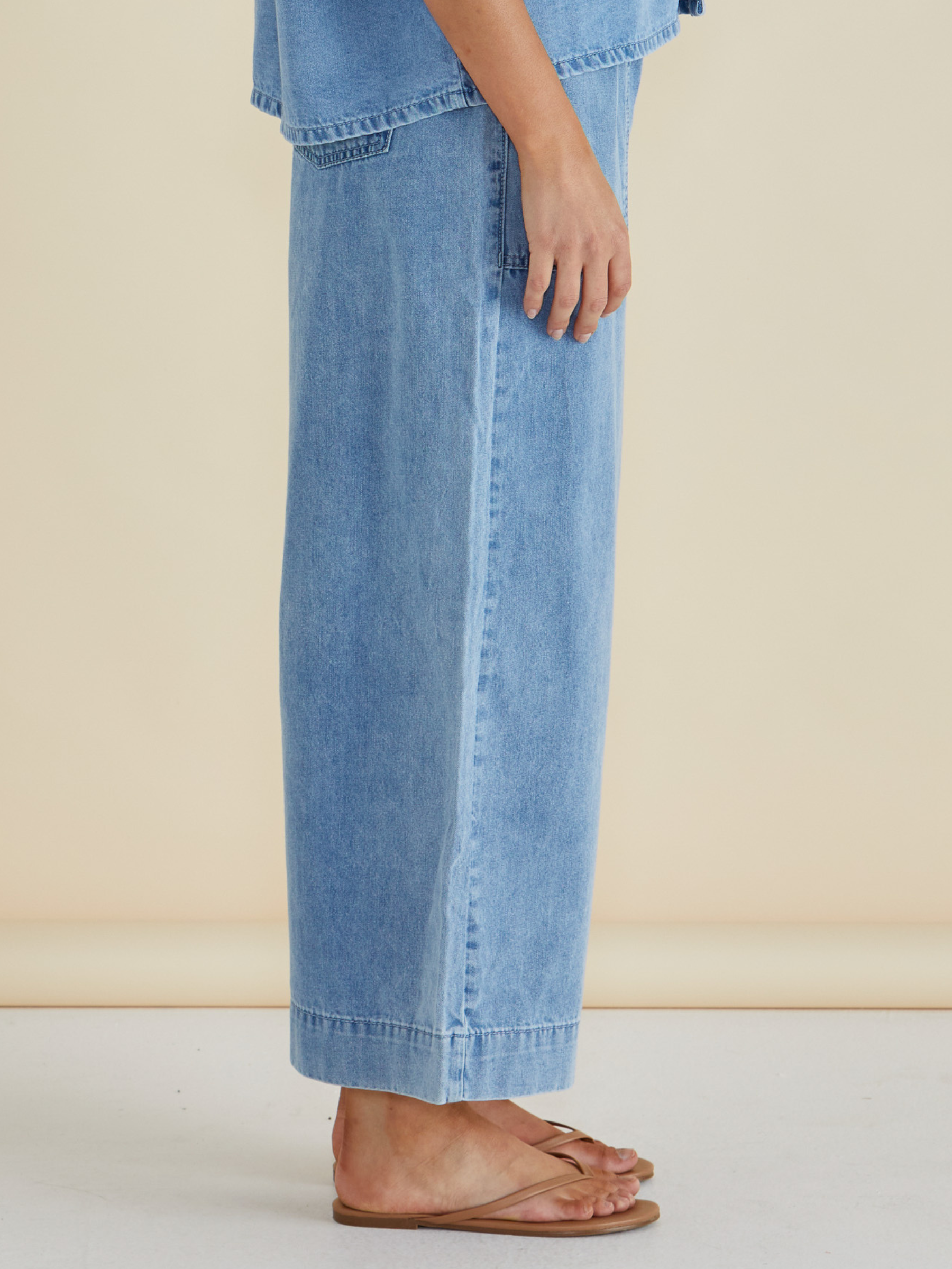 Betty Saffra Relax Leg Jeans with elasticated drawstring waistband, wide-leg silhouette and front patch pockets.