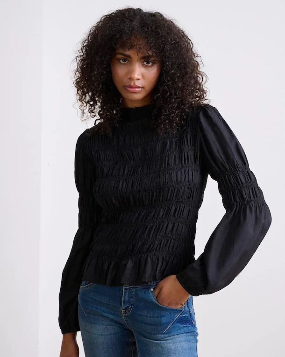 CREAM - HENVA BLOUSE - BLACK