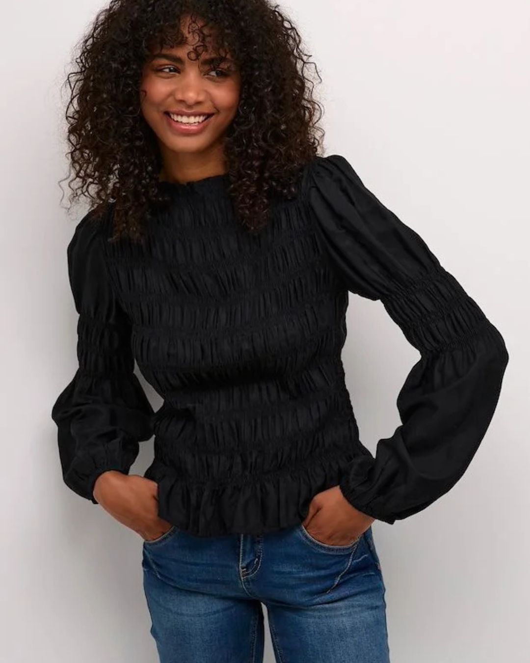 CREAM - HENVA BLOUSE - BLACK