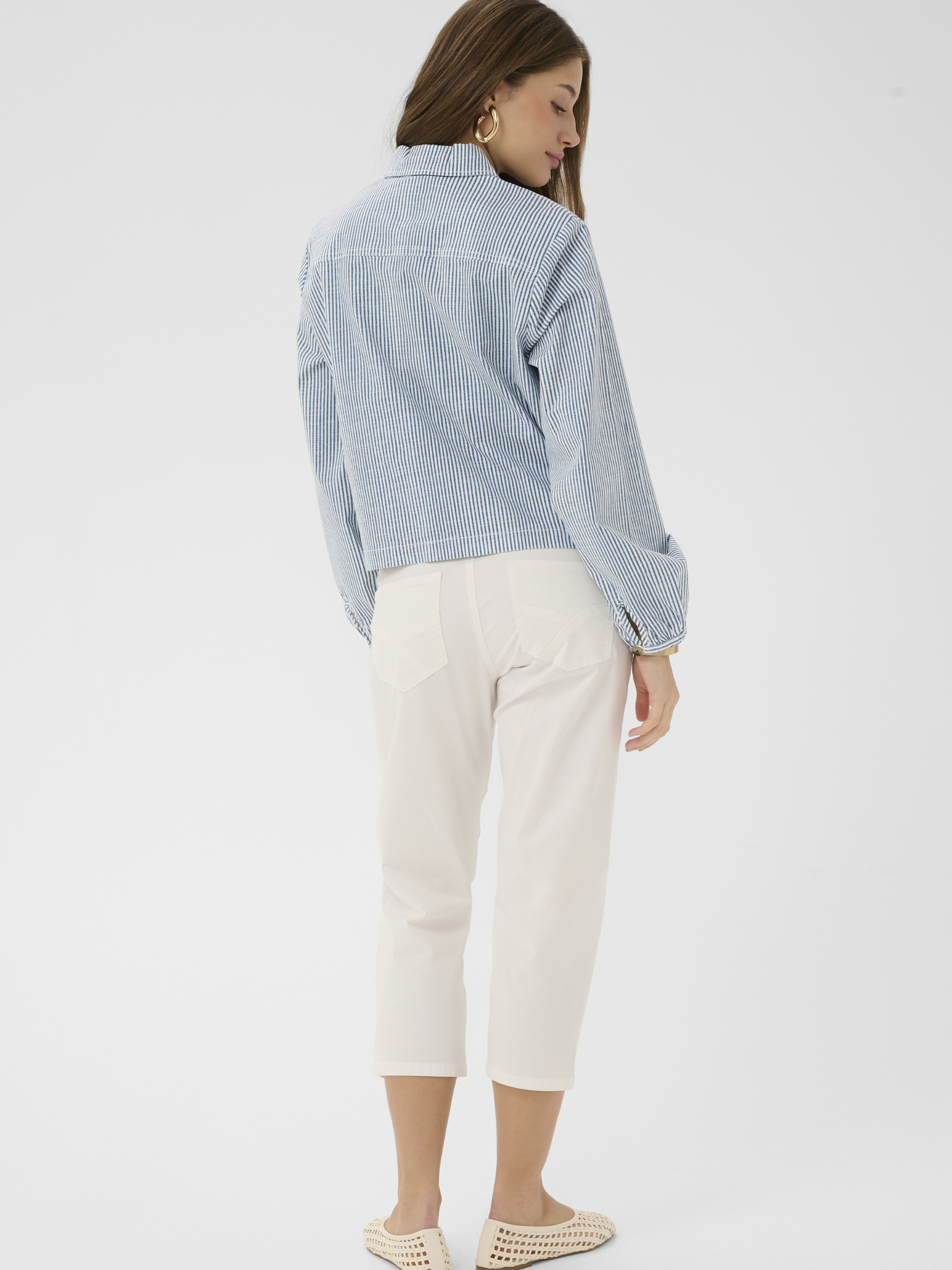 Cream Berta Twill Jacket women’s button-through cotton twill jacket with collar and front patch pockets.