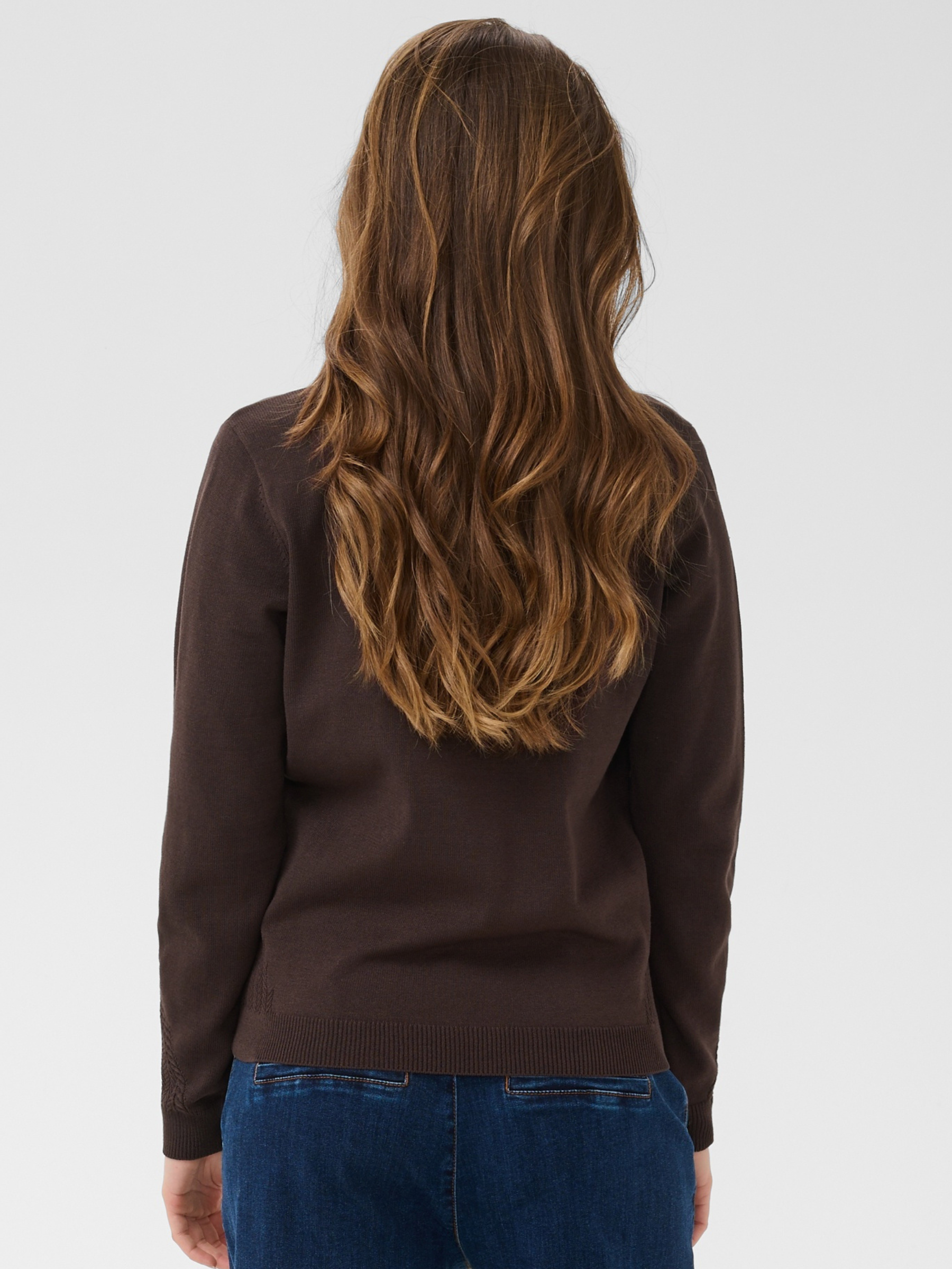 Cream Dela Knit Pullover soft fine knit jumper with straight fit and long sleeves.