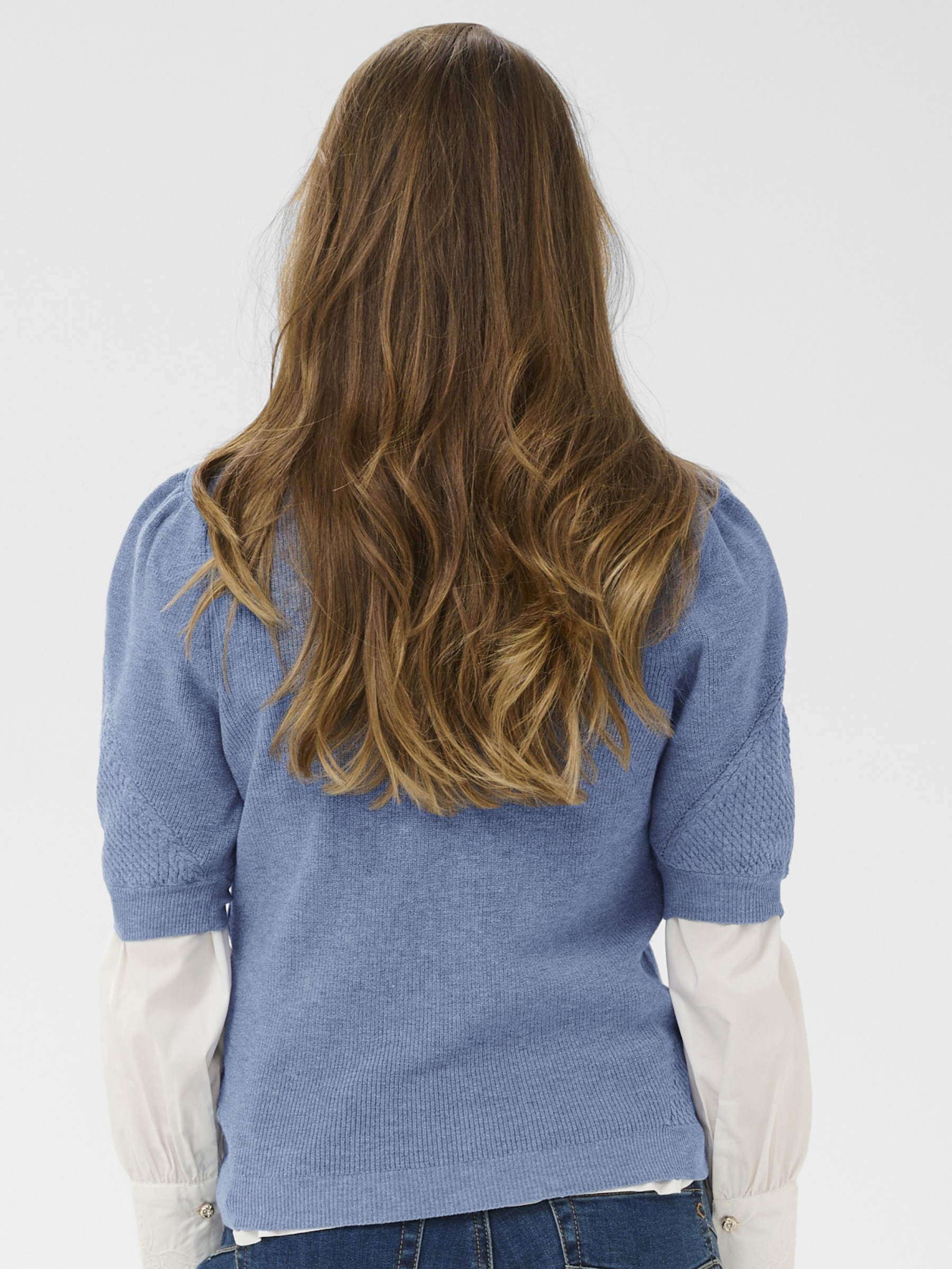 Cream Dela SS Knit Blouse with round neckline, short sleeves and textured knit detail