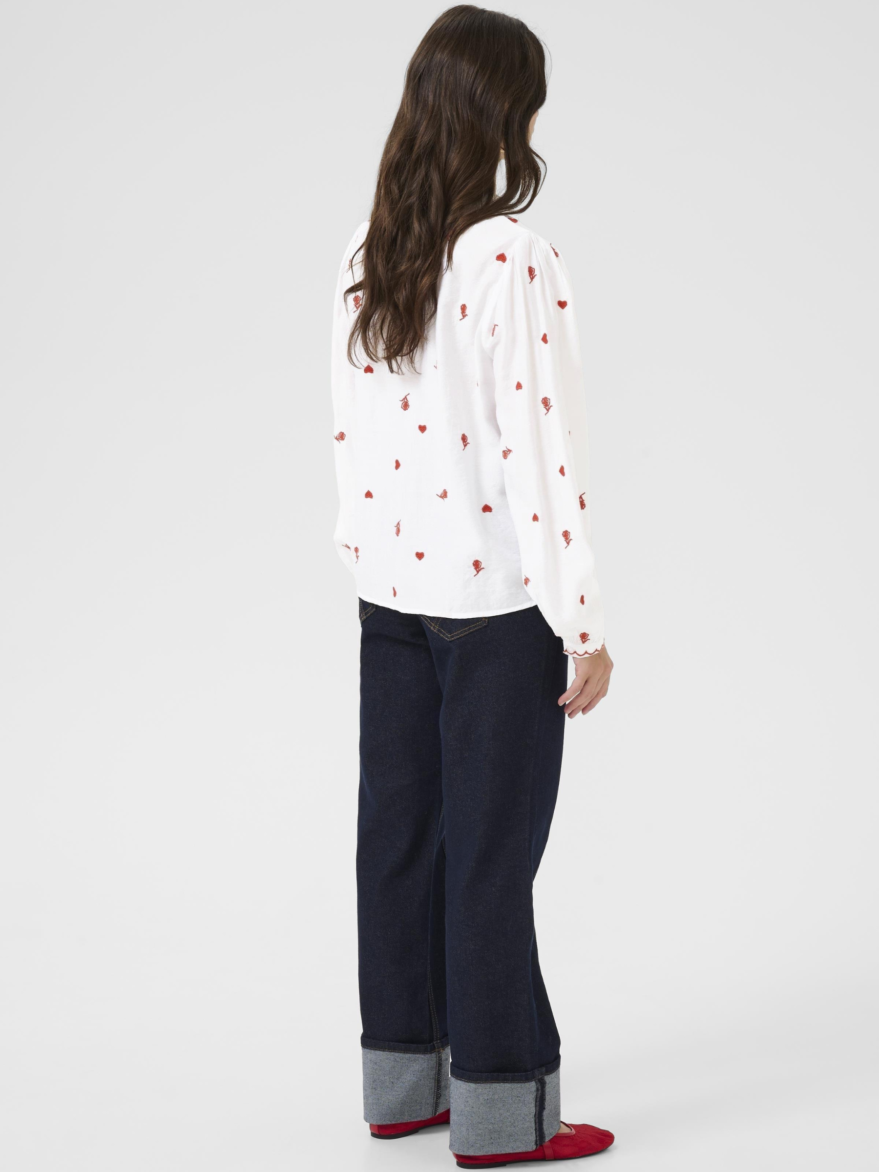 Cream Jeanne Shirt women’s regular-fit printed blouse with button-front fastening and hip-length design.