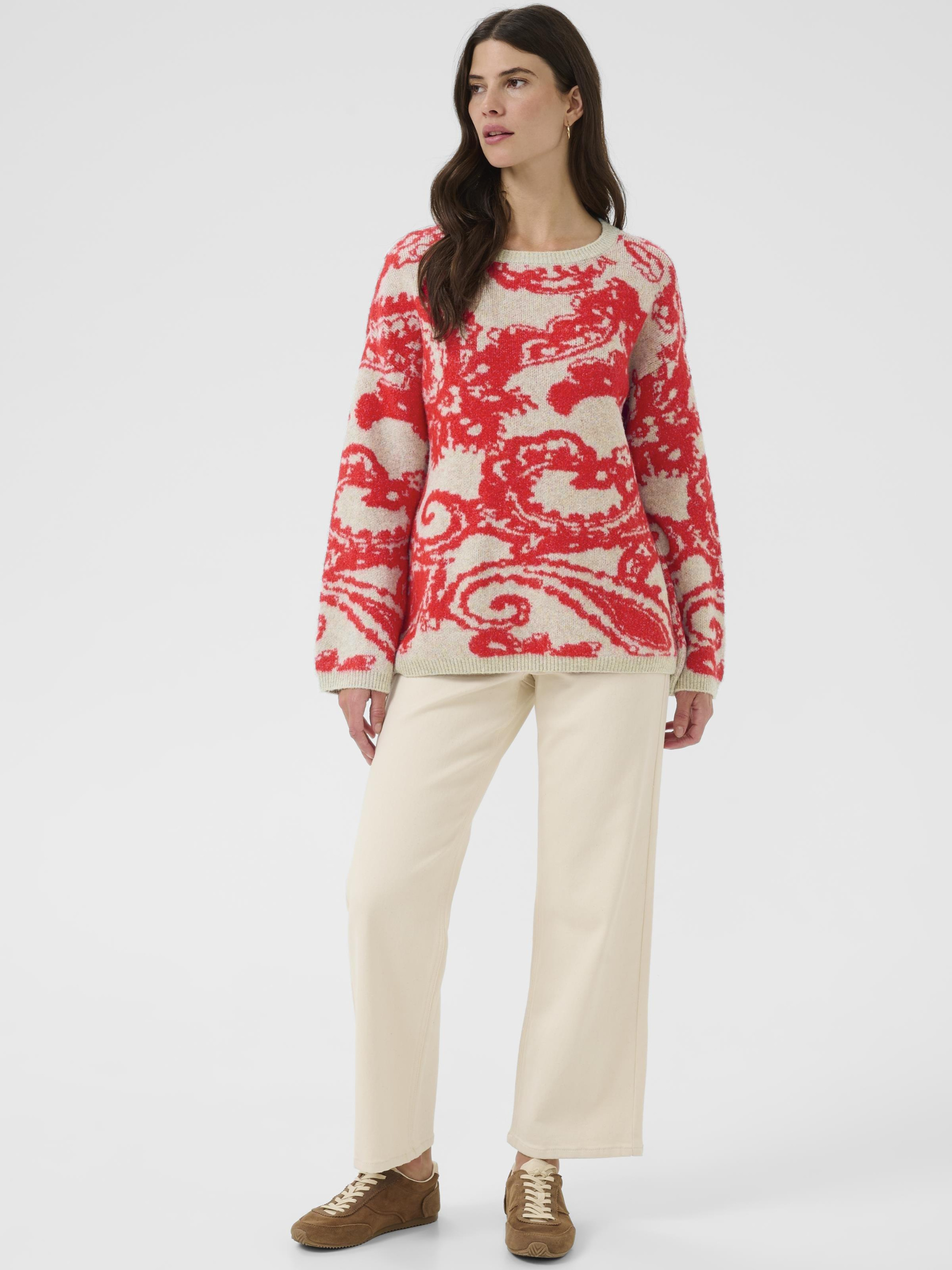 Cream Temikka Knit Pullover women’s loose fit knitted jumper with hip-length cut, styled casually for everyday wear.