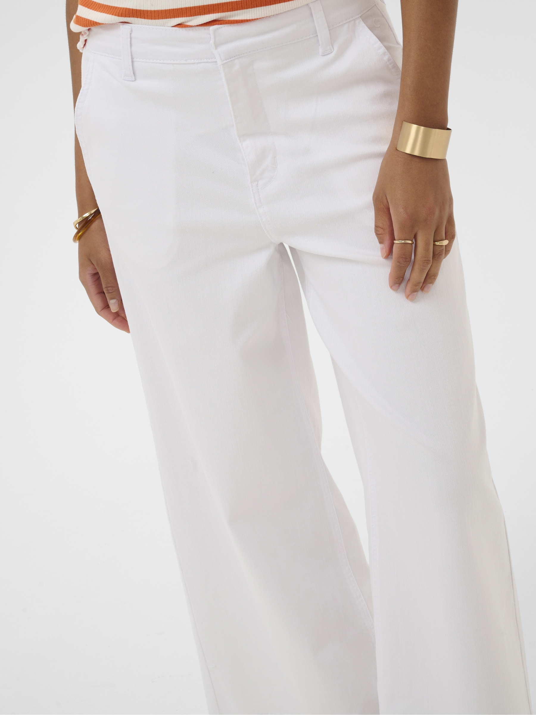 Cream Visti Colored Culotte Pant with high waist and wide leg silhouette.