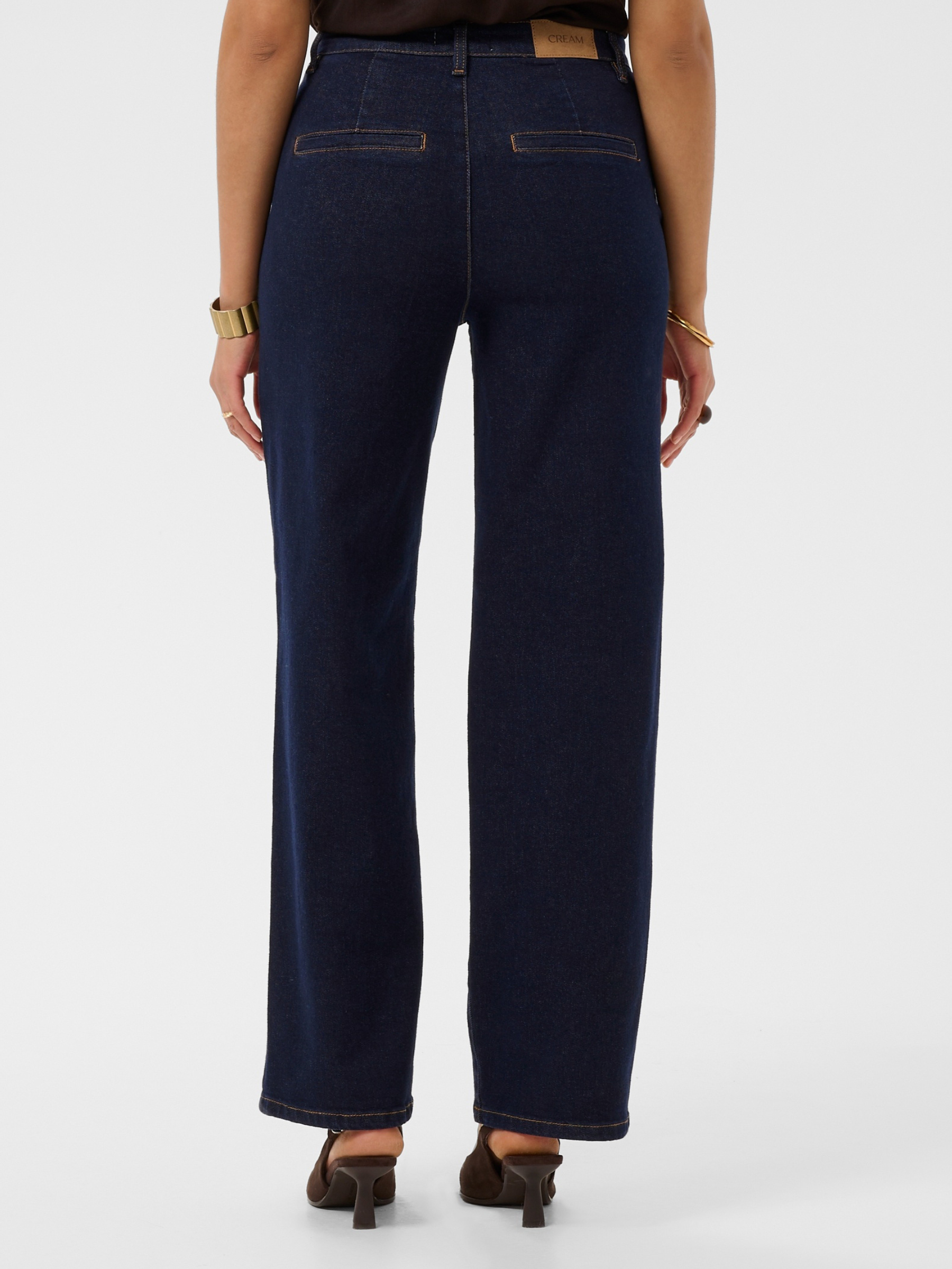 Cream Visti women’s straight leg jeans with high waist, full length cut and classic regular fit.