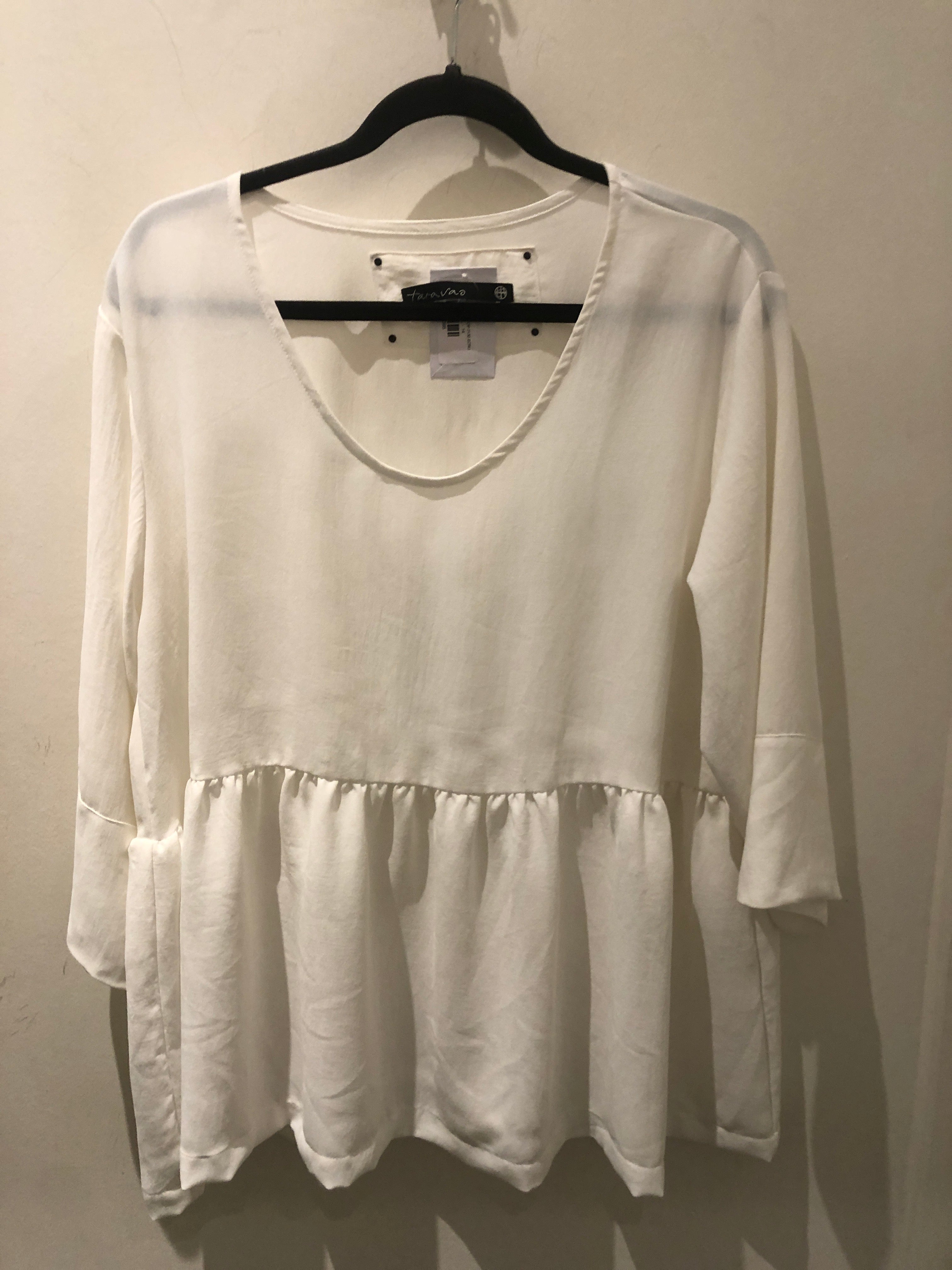 Sizes 14 & 16 TARA VAO  - LINDA TOP 2130 ECRU