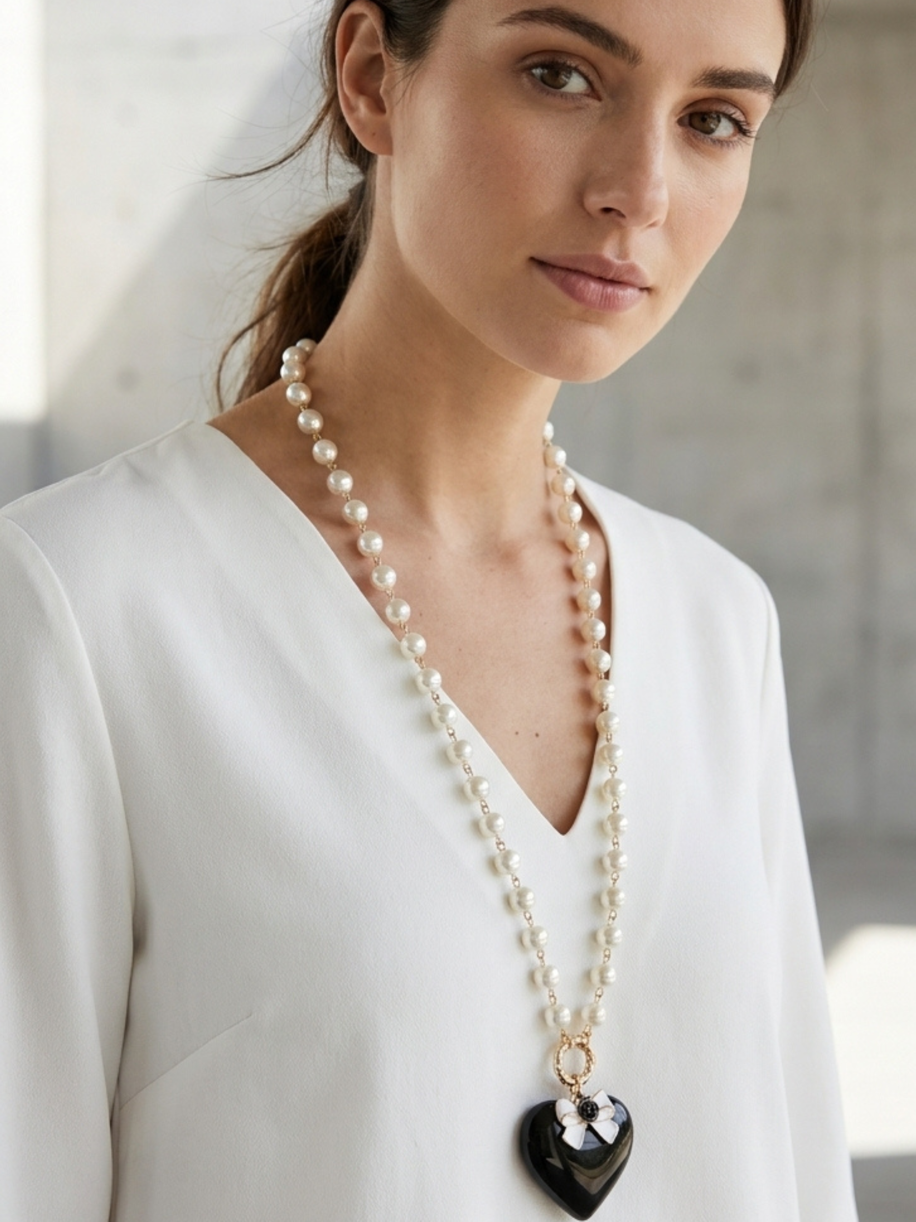 Envy 537 Pearl & Heart Necklace