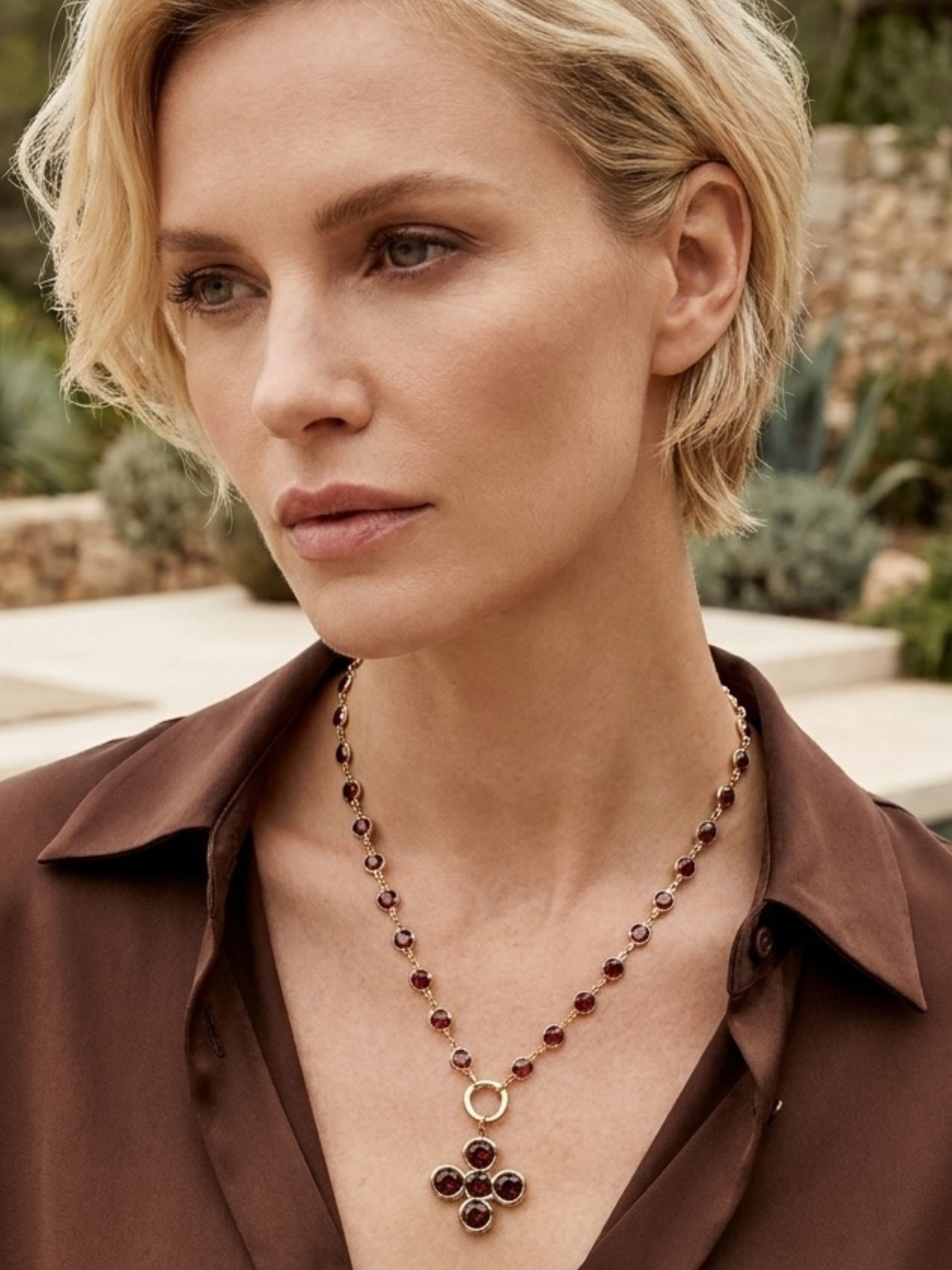 Envy 620 Stone & Clover Necklace with faceted stone detailing, long chain design and clover-inspired pendant.