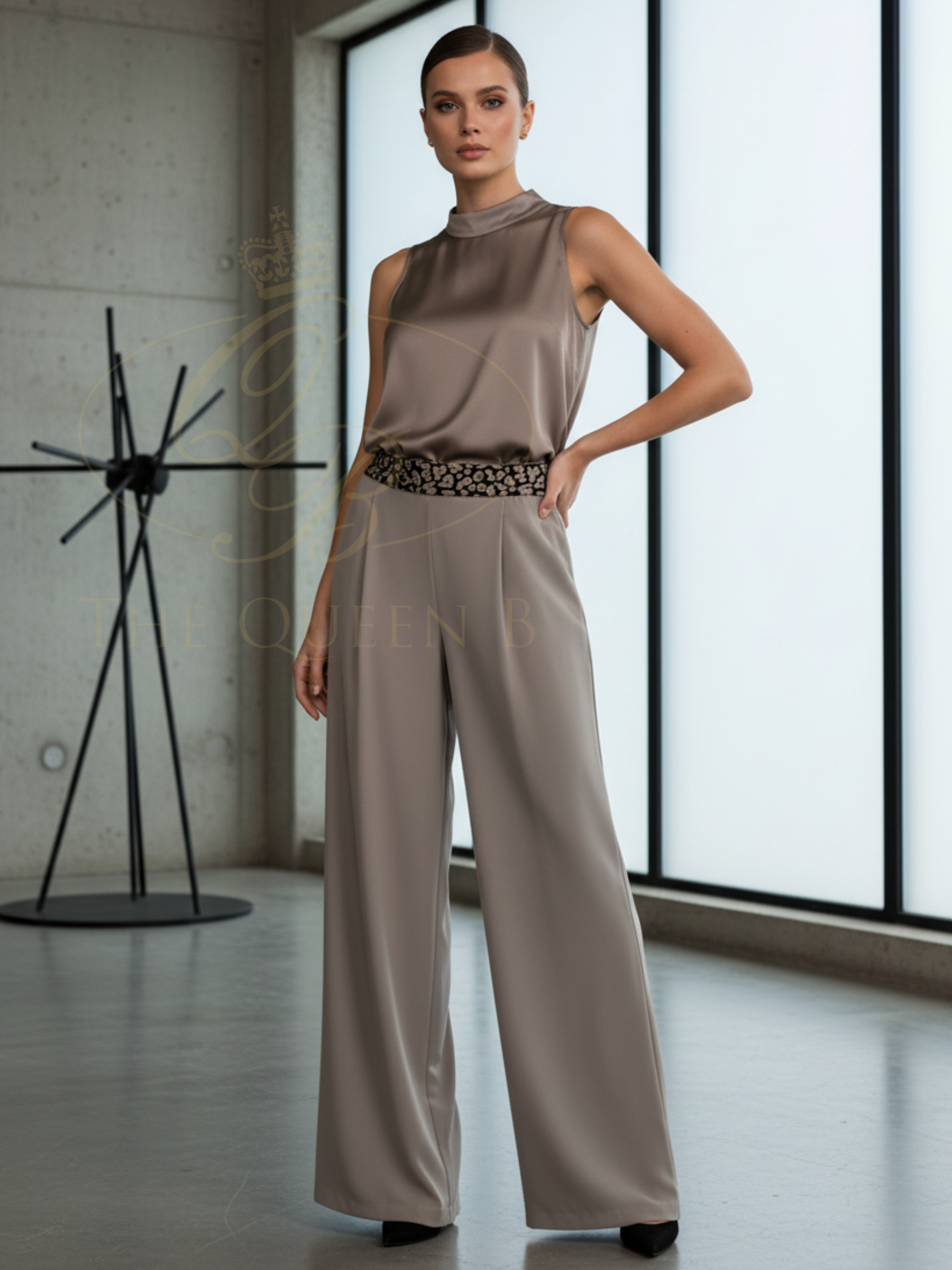 Malissa J woven wide leg trousers with high waist and contrast waistband detail in a flowing full-length silhouette.